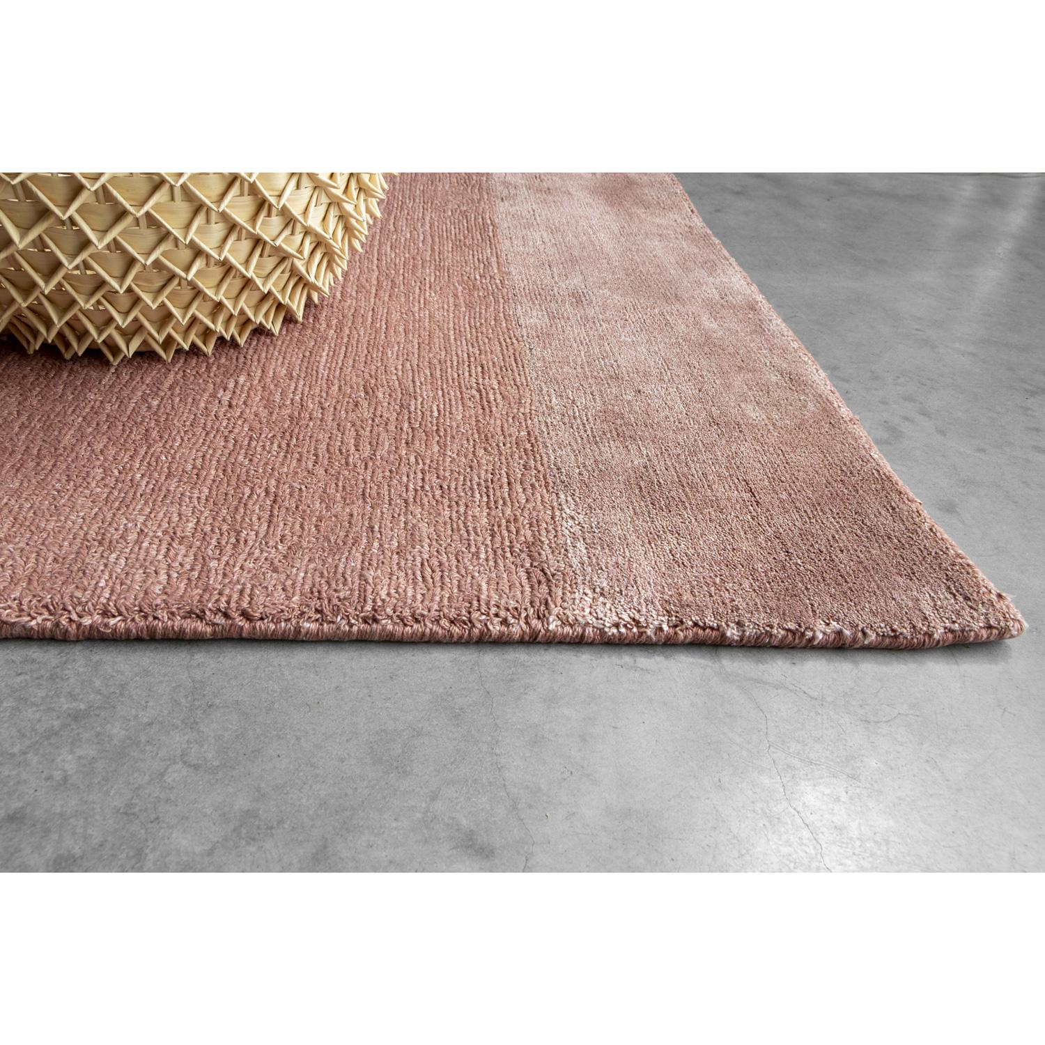 Indian Tappeto Design Italiano Fibre Naturali Lino Rosa by Deanna Comellini 300x350 cm For Sale