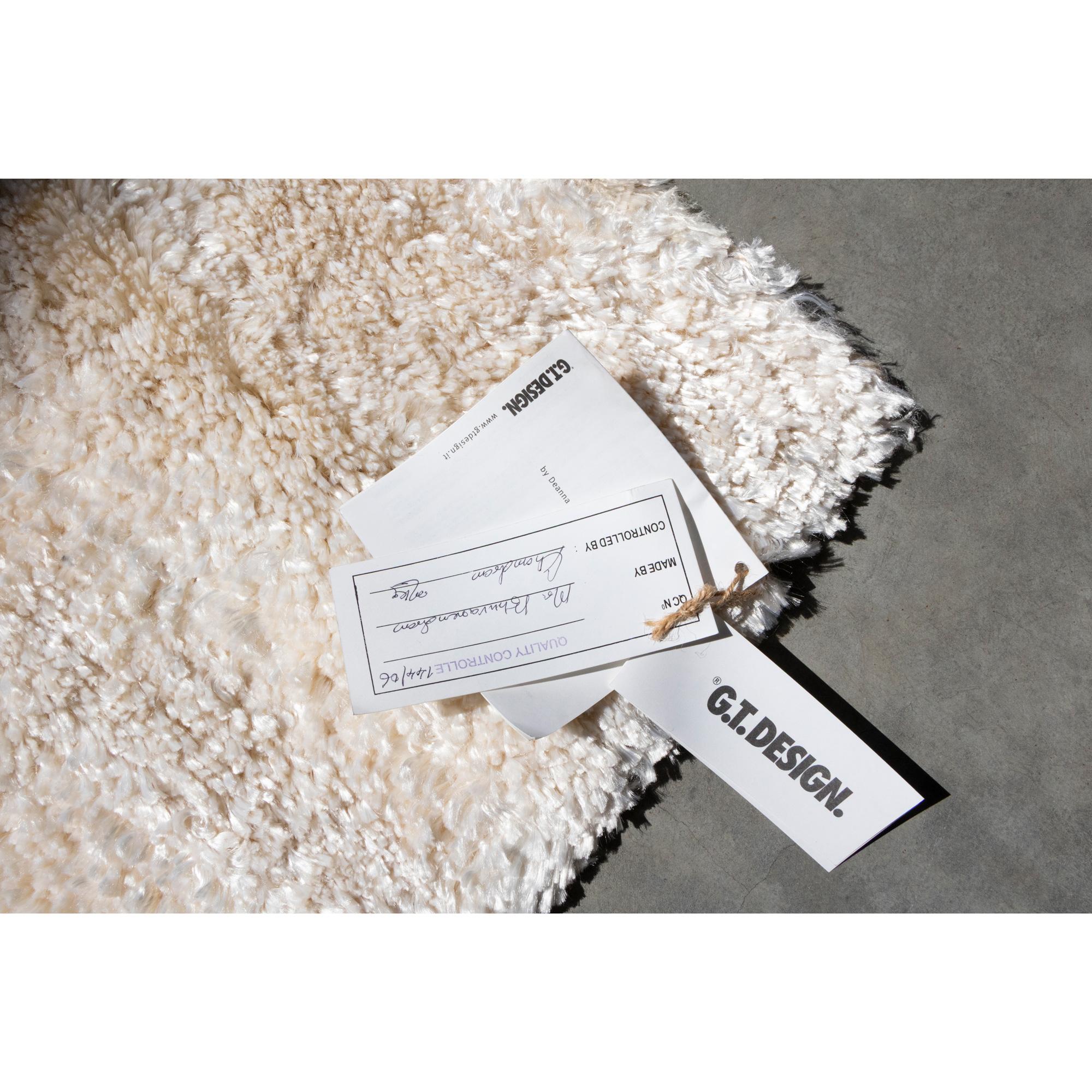 Moderno Tappeto Design Italiano Icona Bianco di Deanna Comellini In magazzino 60x90 cm in vendita