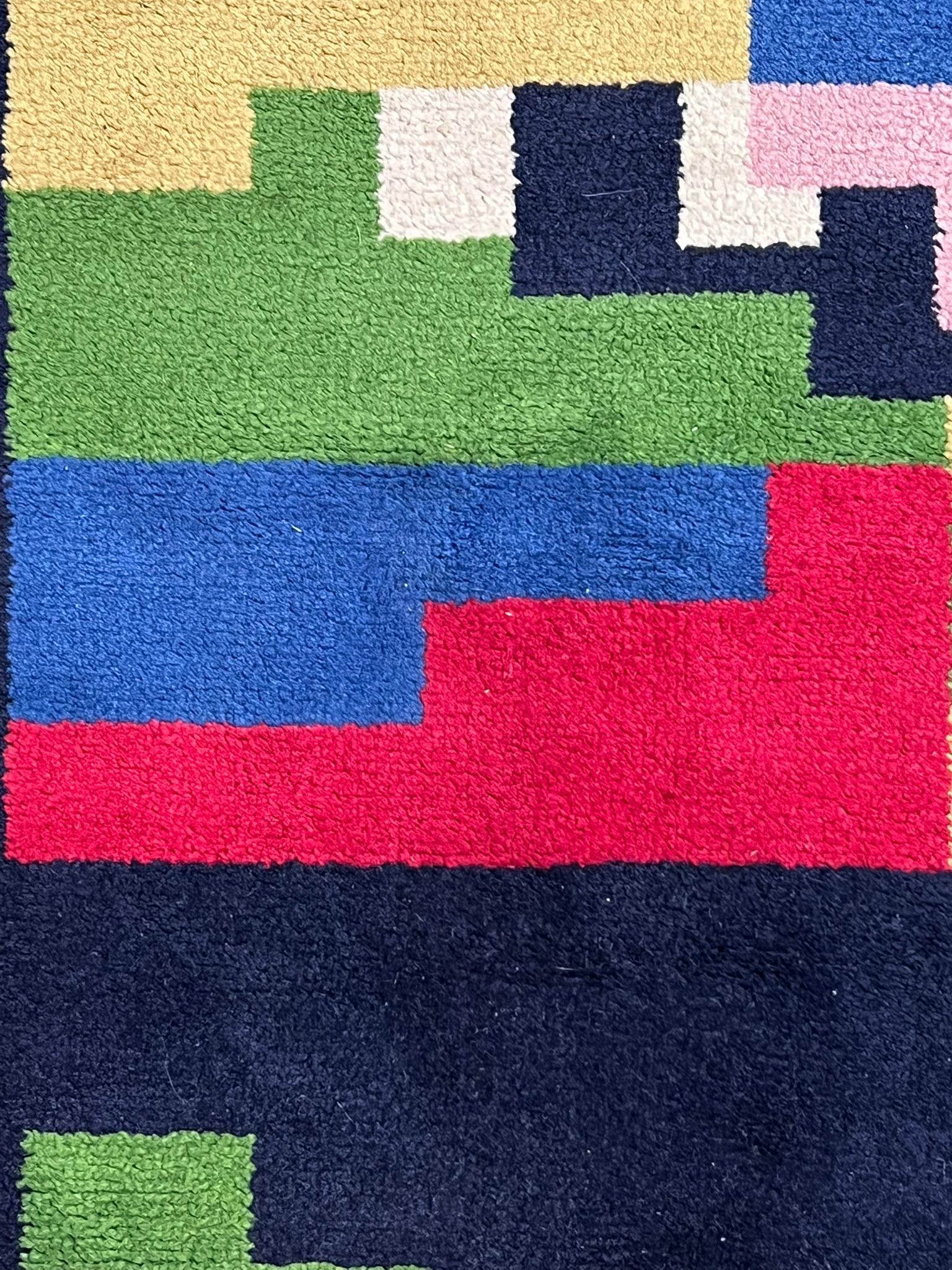 Noué à la main Tapis conçu dans le cadre du cours de design de Johannes Itten au Bauhaus de Weimar en vente