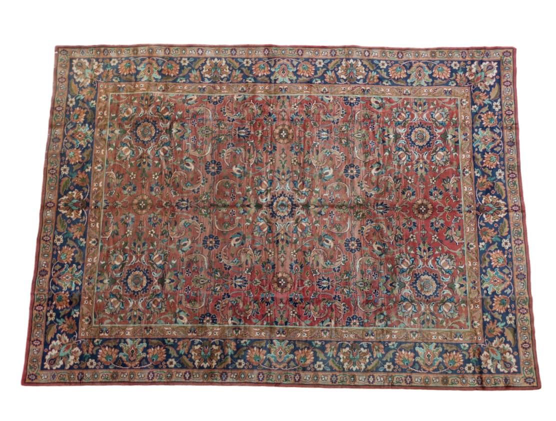 Österreichischer Teppich, mit Ziegler-Teppichdesign, eine hochwertige handgefertigte Kreation aus feiner Wolle. Mit seinen großzügigen Abmessungen von 280 x 390 cm eignet er sich zur Aufwertung wichtiger Räume wie Wohn- und Esszimmer. Das