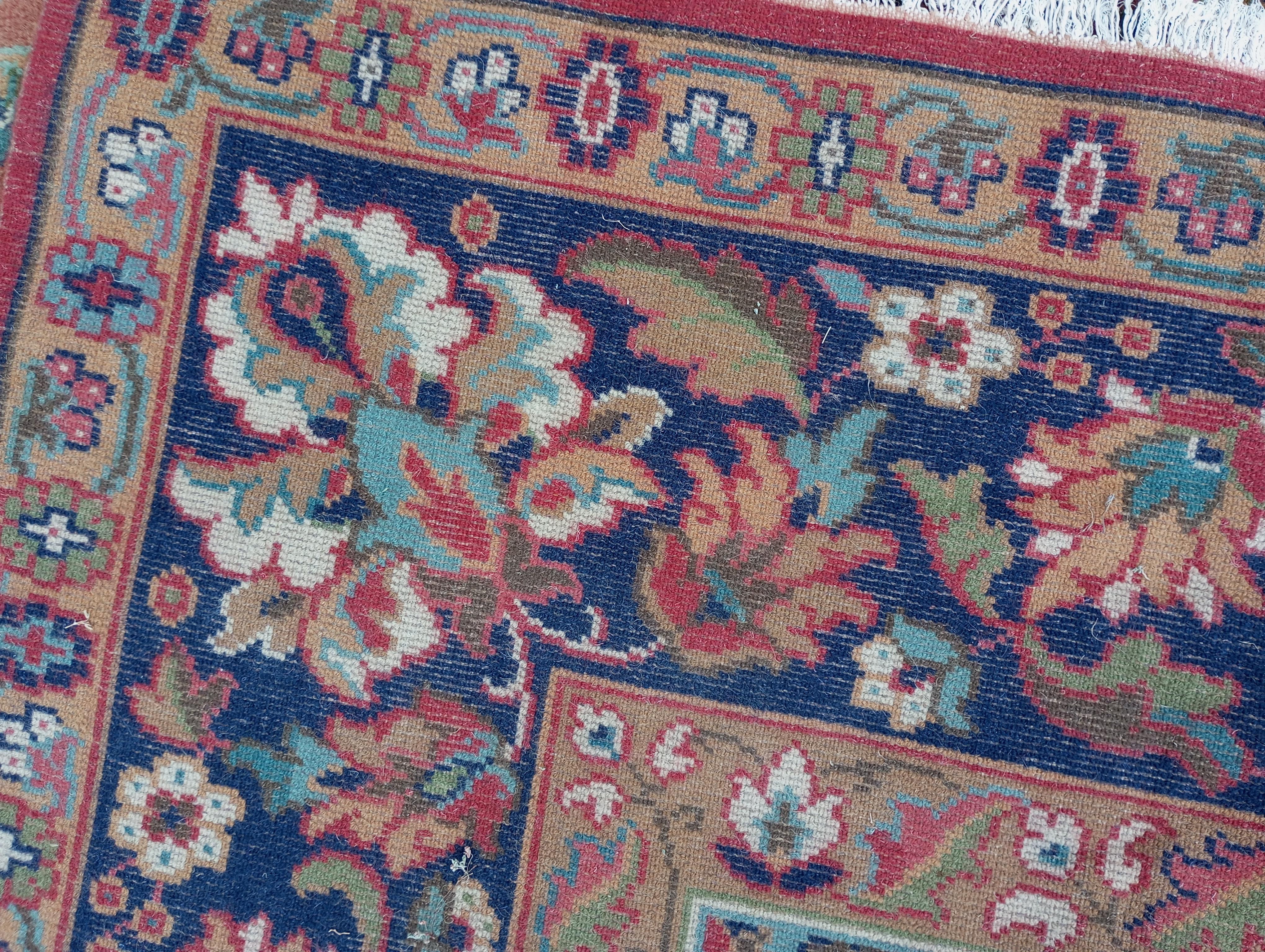 Europäischer Teppich mit Zigler-Design (Österreich) im Angebot 2
