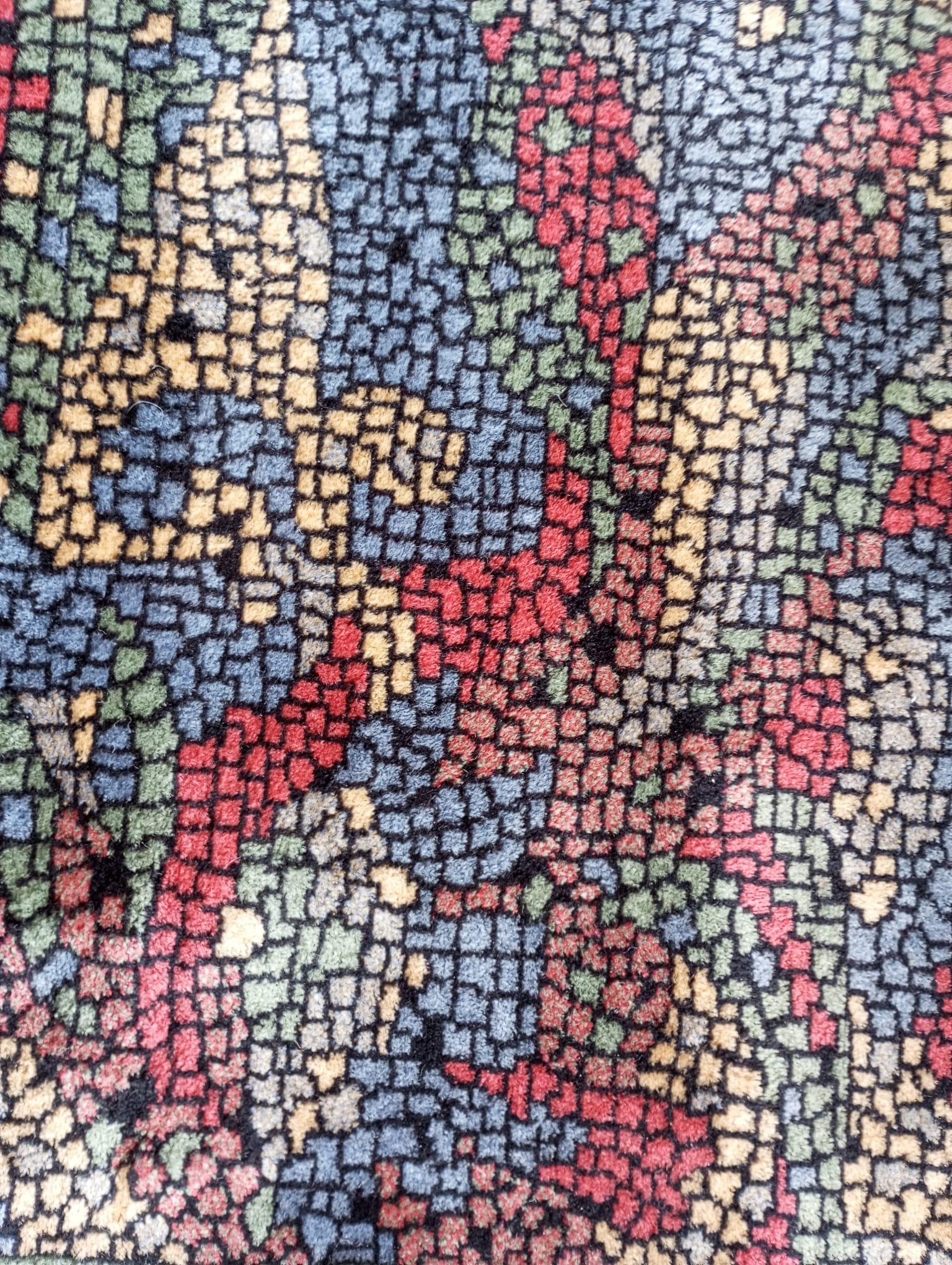 Tapis en laine avec motifs en mosaïque, 1990 France en vente 2