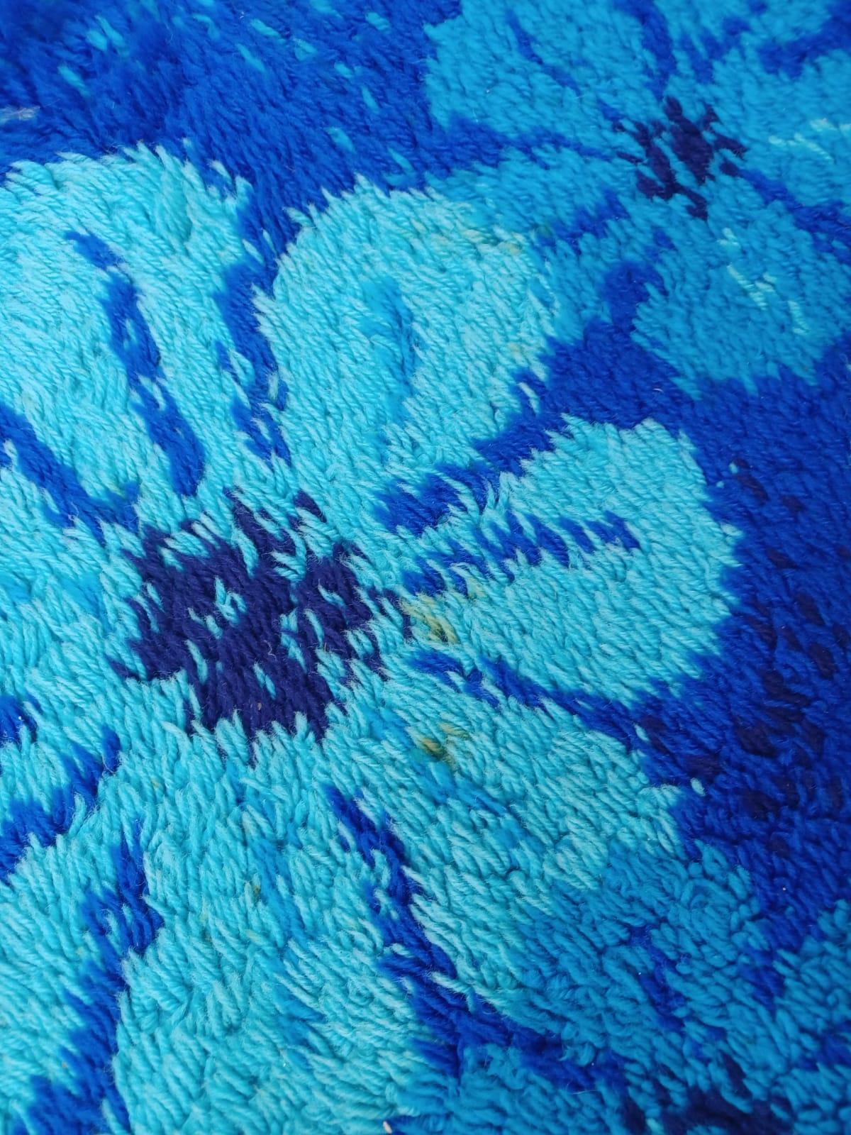 Late 20th Century Tappeto in lana con fiori stilizzati, Danimarca anni ‘70 For Sale