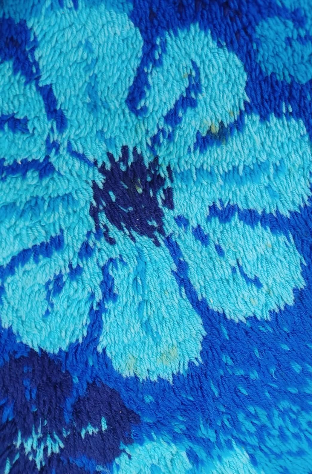 Wool Tappeto in lana con fiori stilizzati, Danimarca anni ‘70 For Sale