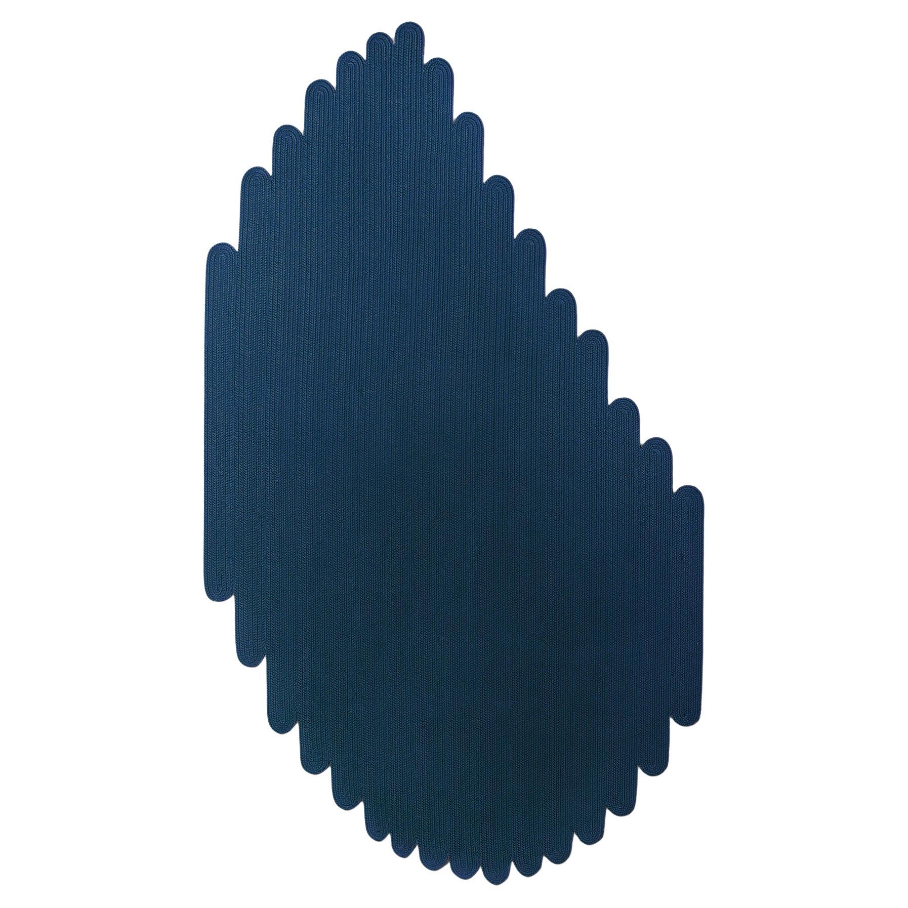 Tappeto indoor outdoor blu foglia design italiano Deanna Comellini 144x250 cm en vente