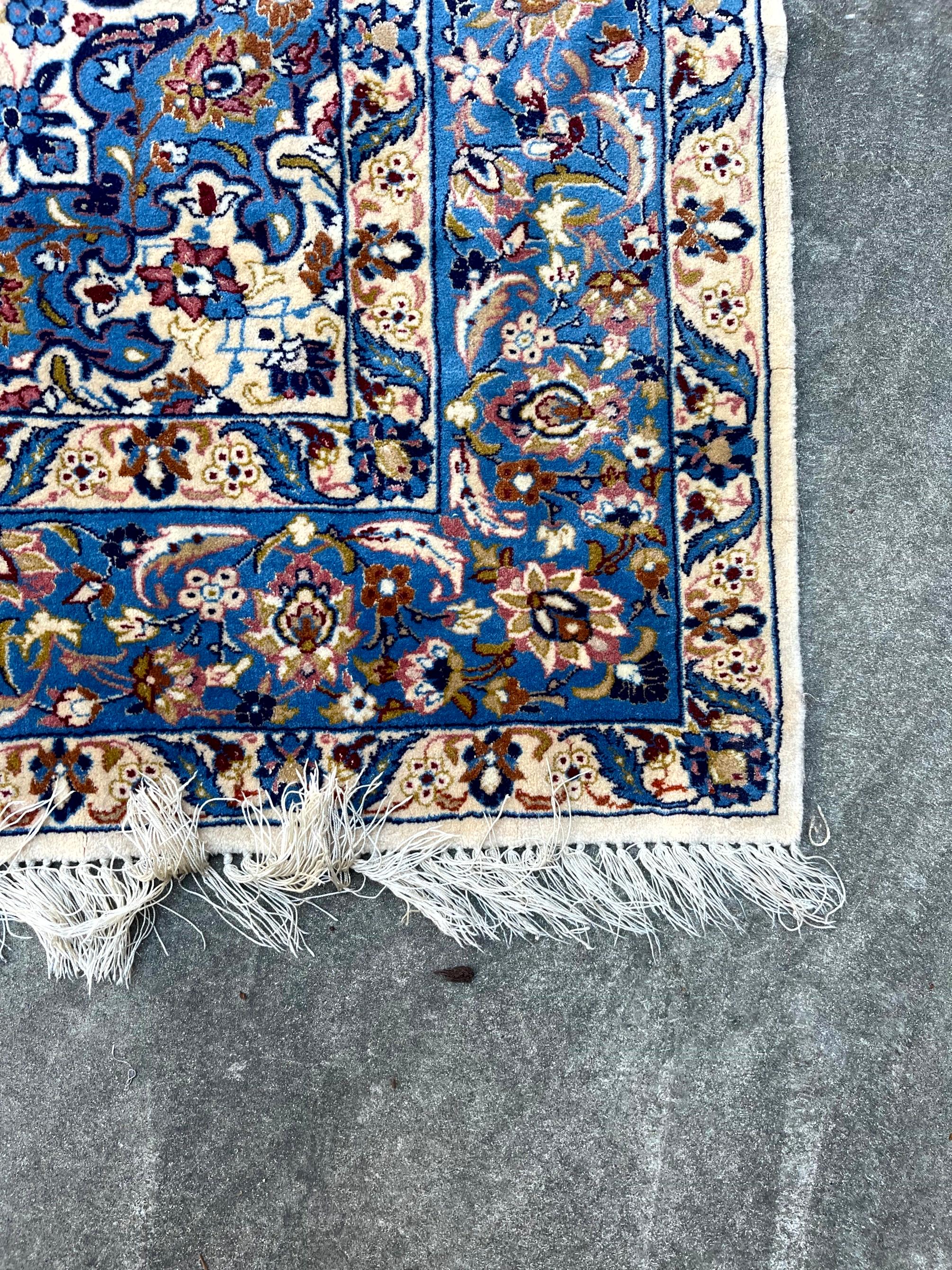Tappeto Isfahan Lana Misto Seta Fondo Beige E Blu XX Secolo (Wolle) im Angebot
