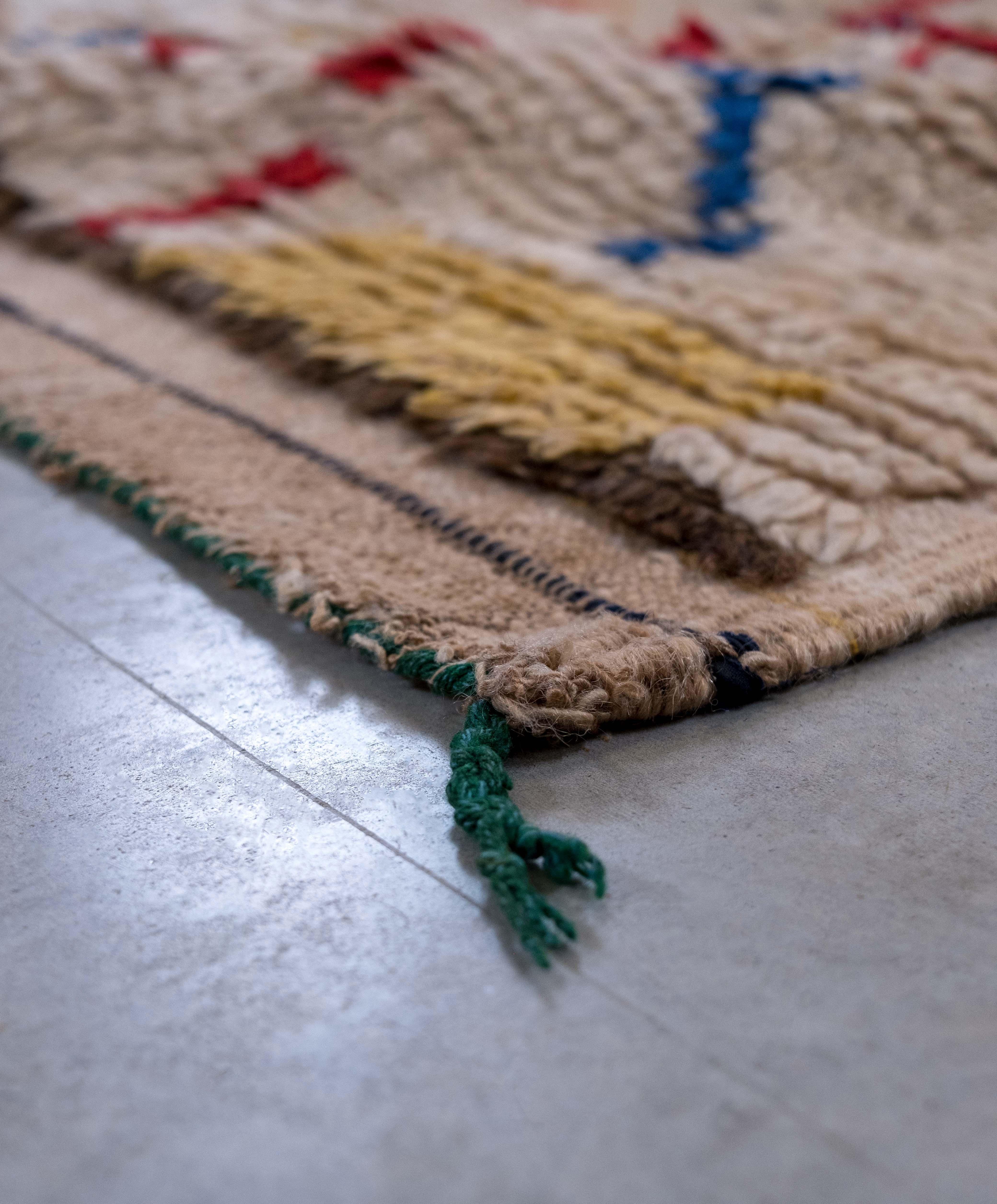 Marokkanischer Teppich, Azilal, Berber, Vintage, Wolle, Handarbeit, auf Lager (19th Century) im Angebot
