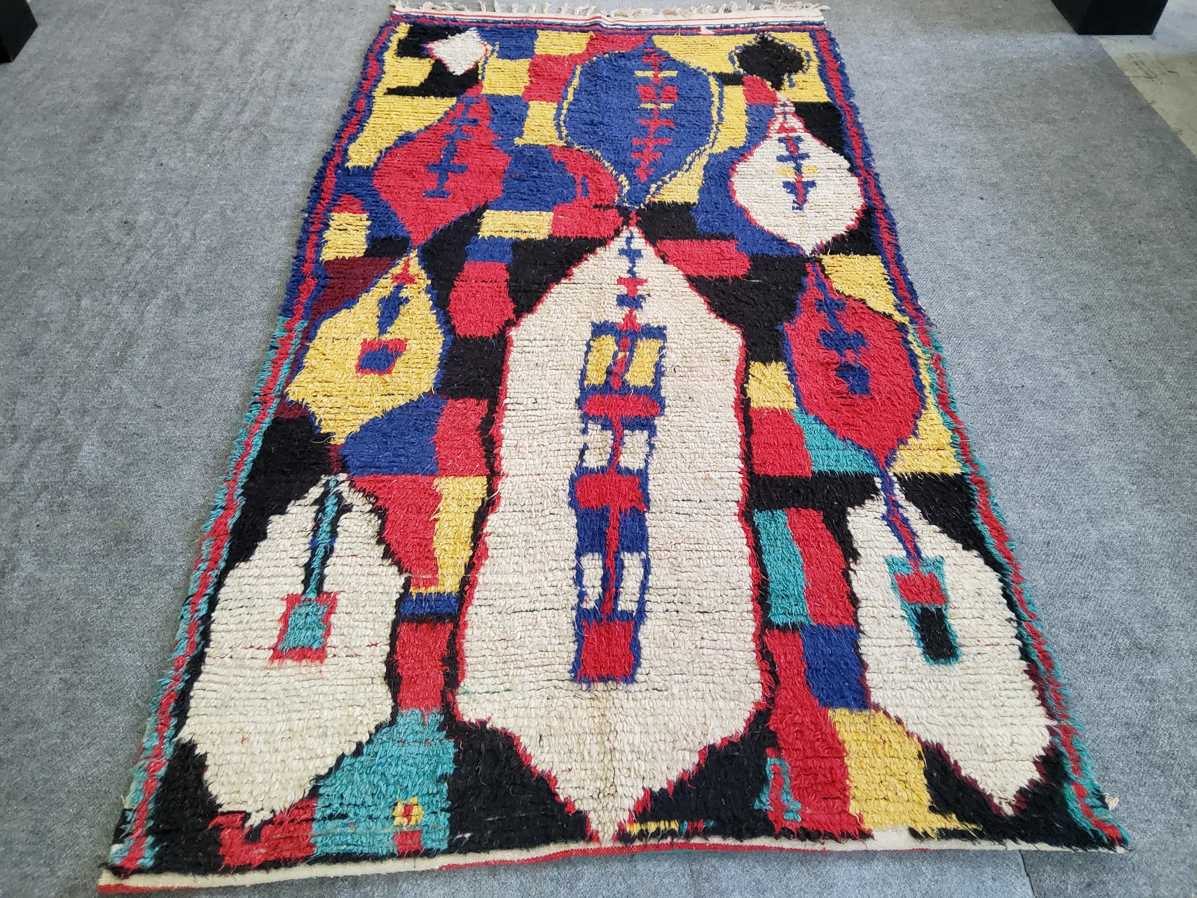 Moroccan Carpet  Berber Azilal Multicolored Wool Manufatto natural colors For Sale 3