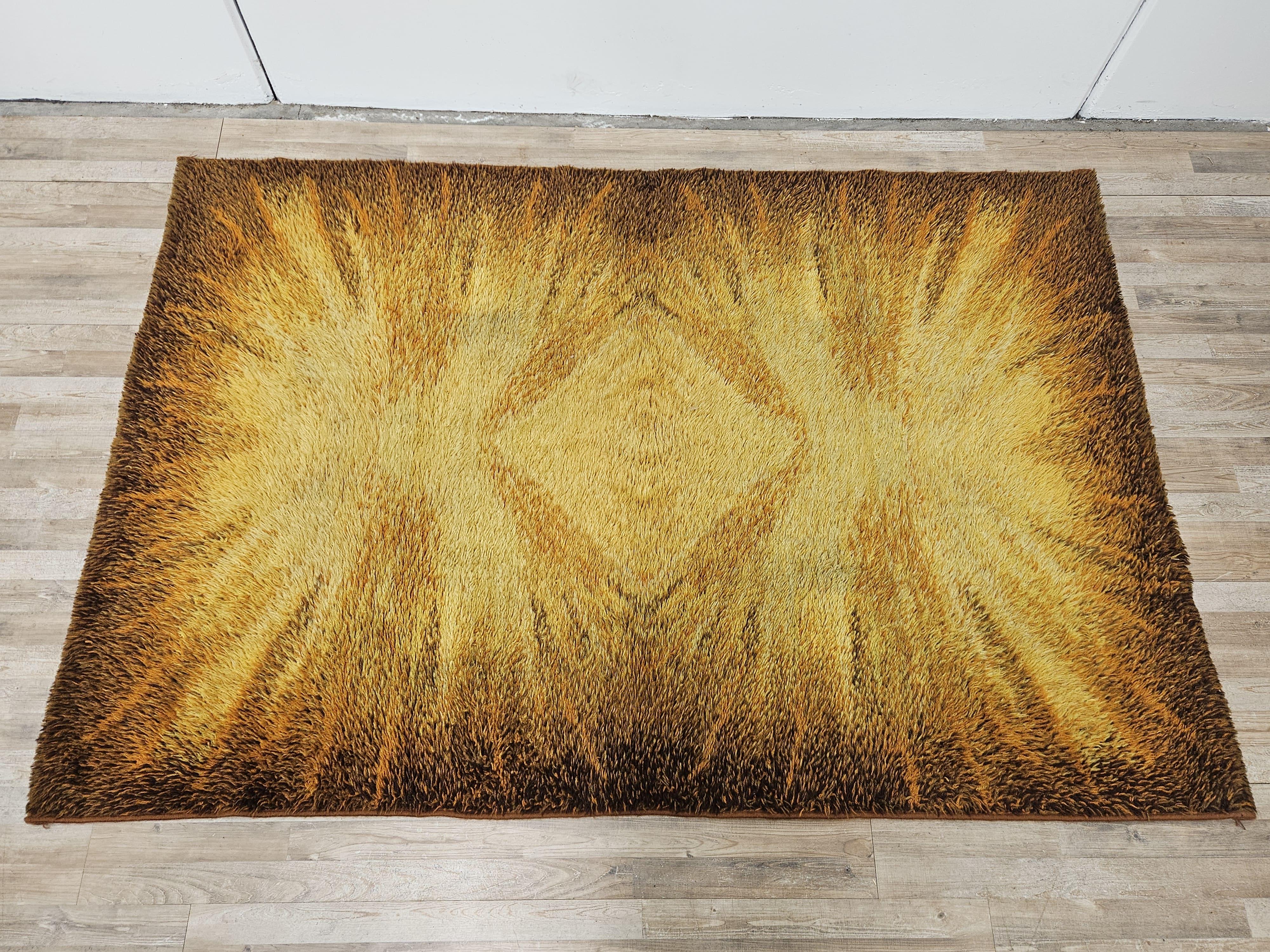 Dutch carpet from the 1970s by Desso Menuette series.