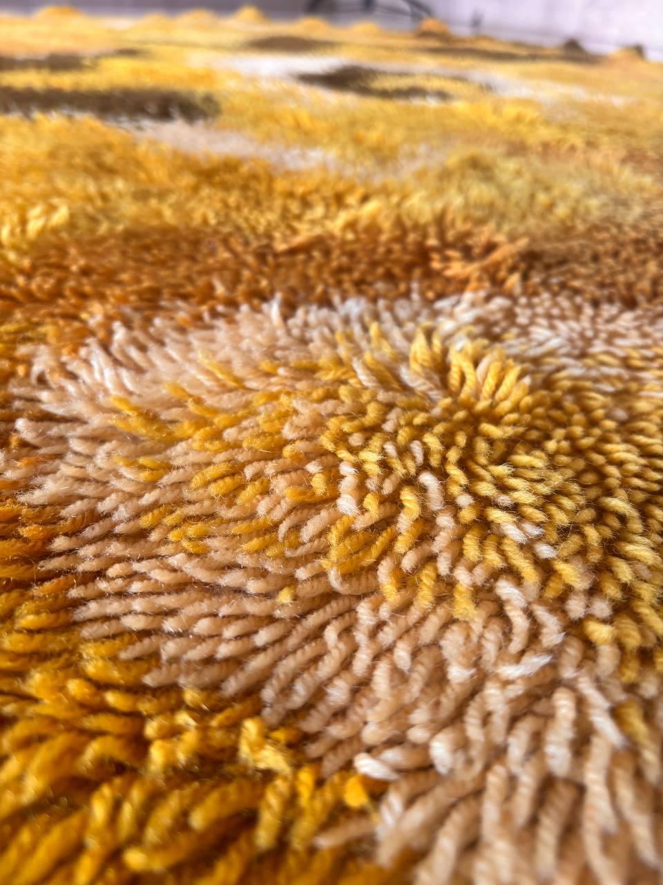 Hand-Crafted Mid-Century wool rug by S.Doege for Cronwell Atelier For Sale