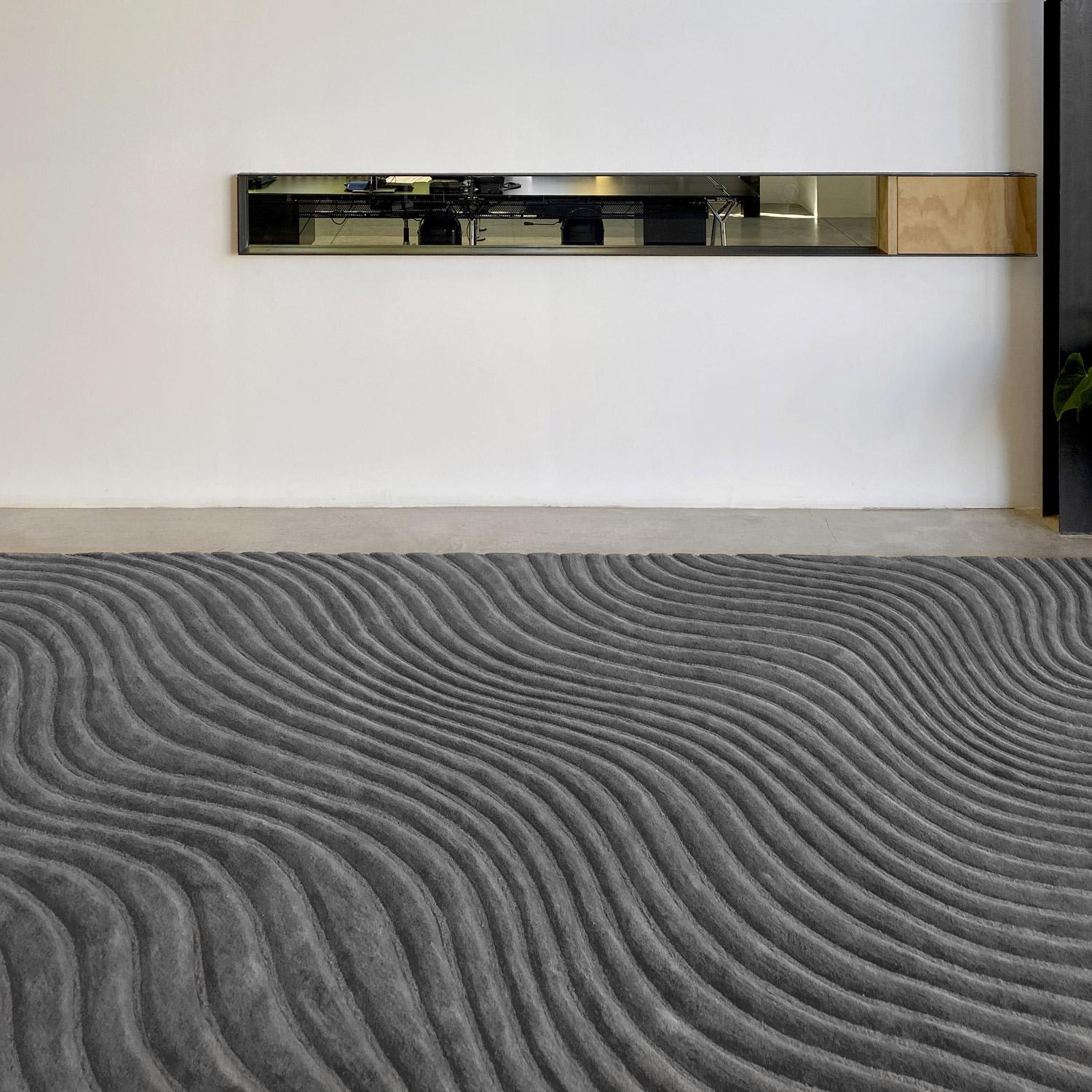 Tappeto moderno design italiano onde grigio lana von Deanna Comellini 300x400cm (Moderne) im Angebot