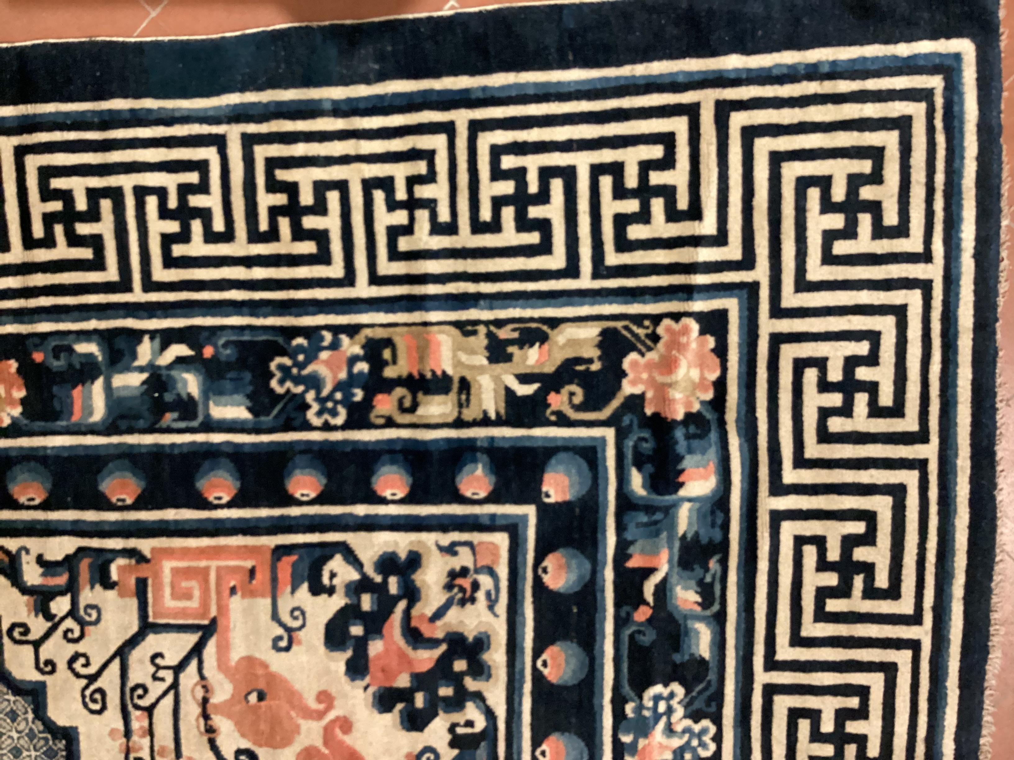 19th Century Tapis mongol en laine noué à la main cm. 360 x 320 en vente