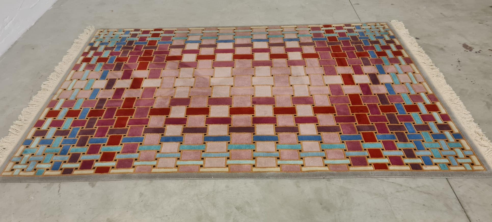 Late 20th Century Optical rug in pure wool from the 1970s For Sale