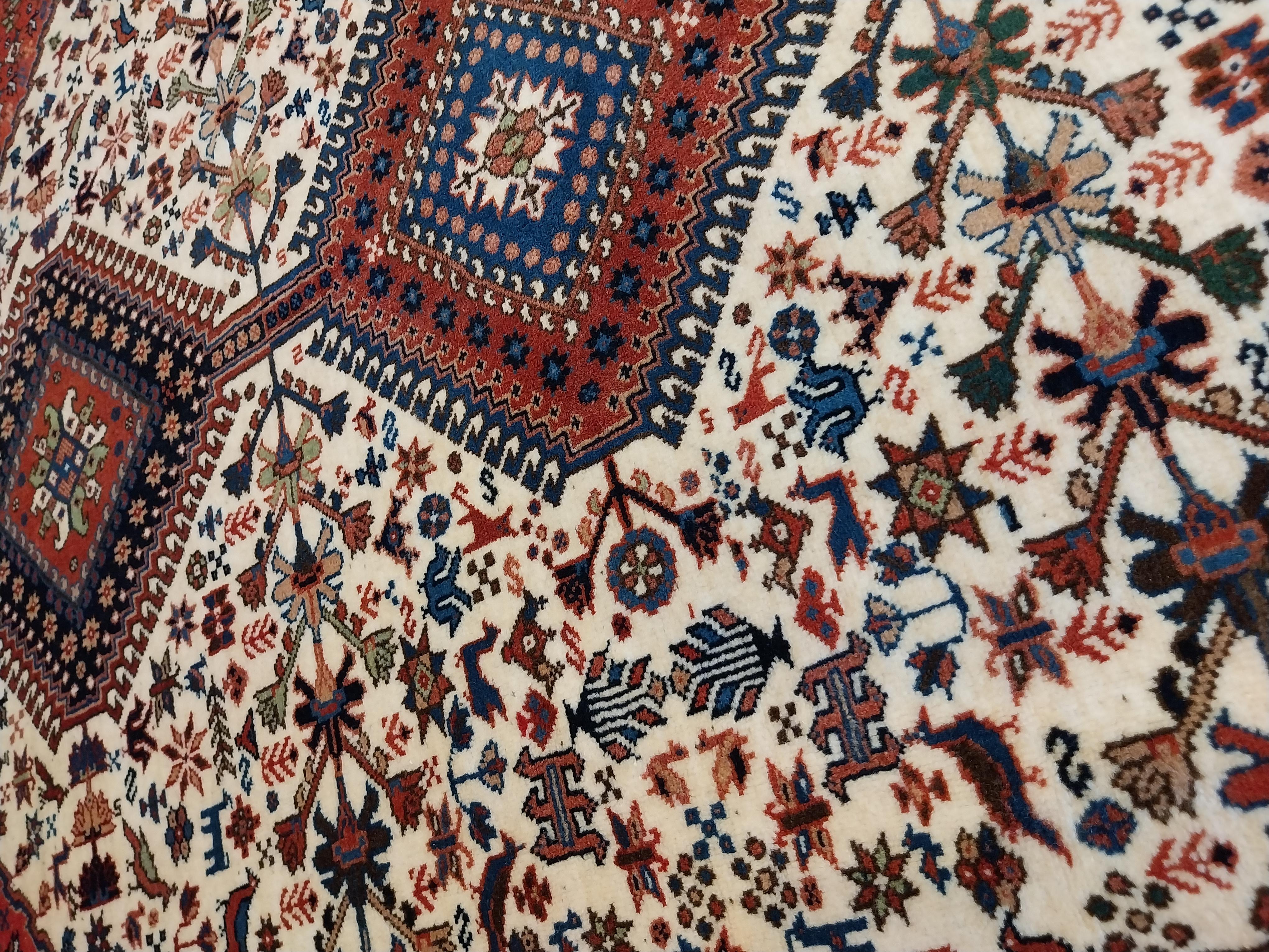 Hand-knotted Persian rug with geometric medallion Yalameh Rug For Sale 1