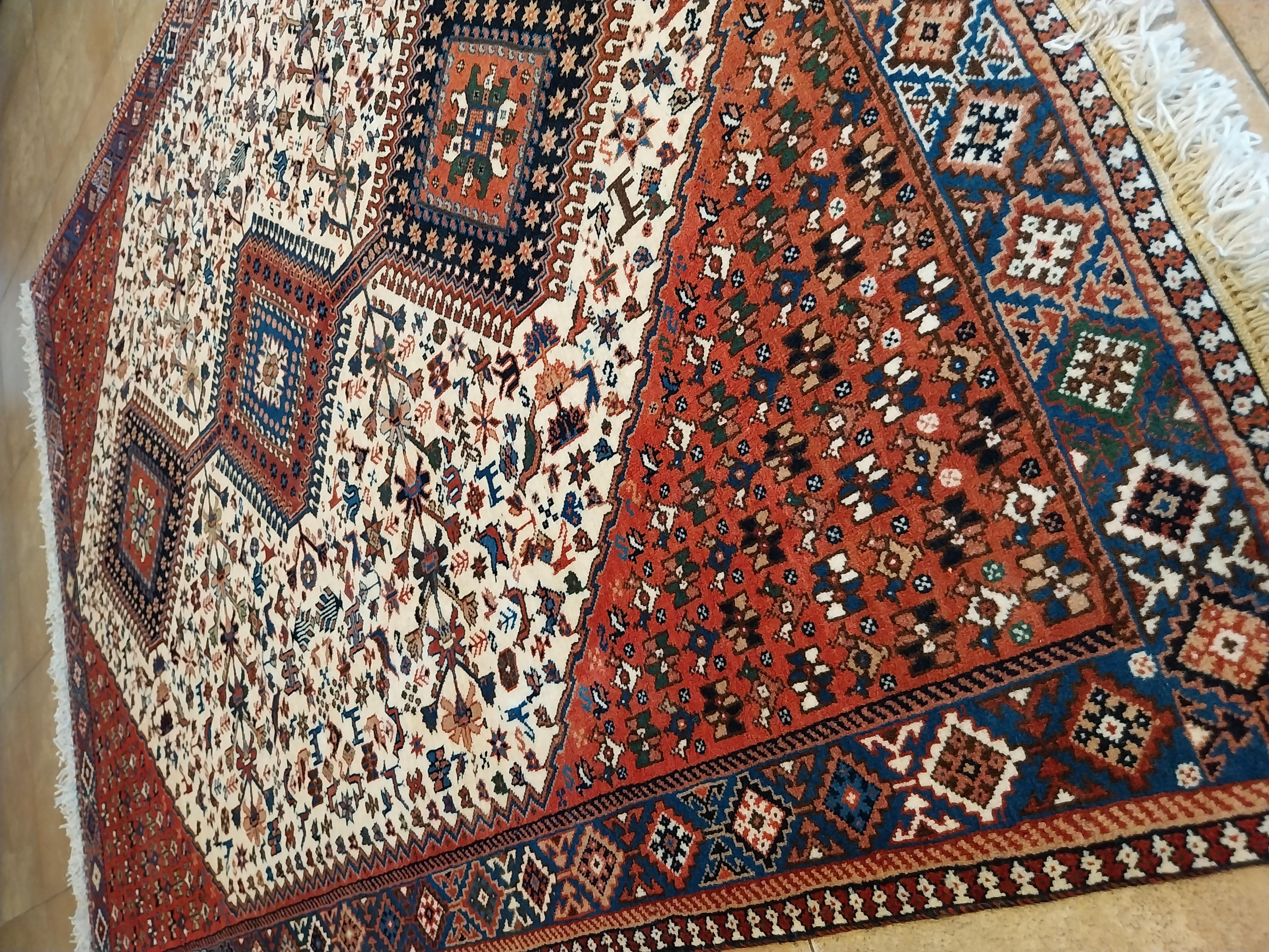 Hand-knotted Persian rug with geometric medallion Yalameh Rug For Sale 2