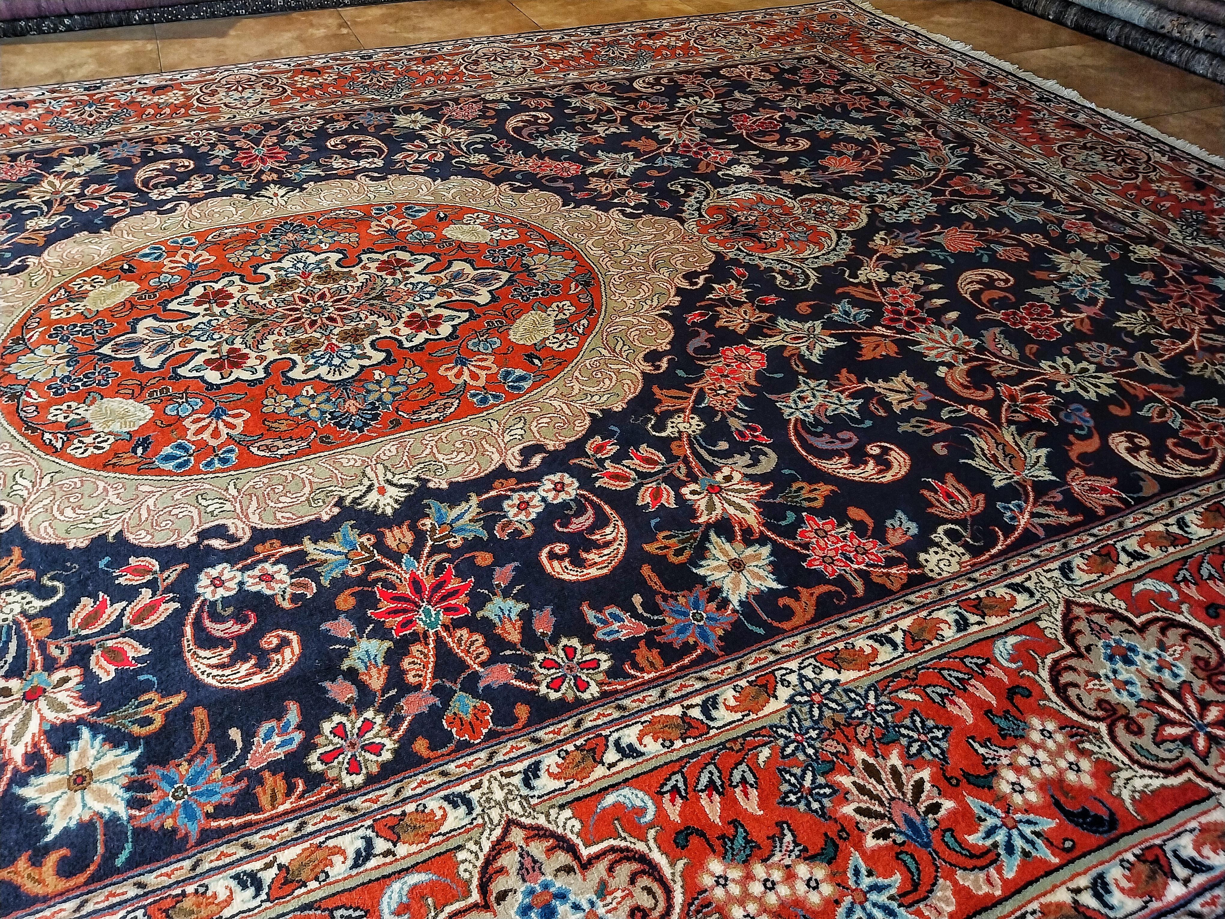 Persischer Kashmar Teppich 327x223 cm (Late 20th Century) im Angebot