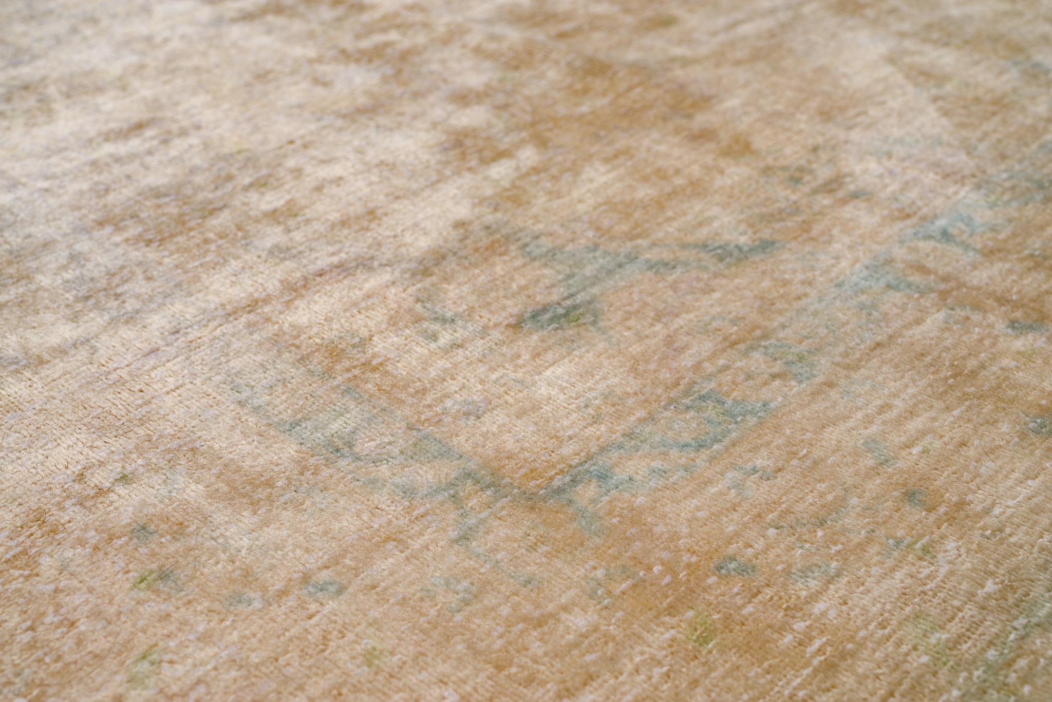 Persian Rug Vintage Distressed circa 1940 For Sale 1
