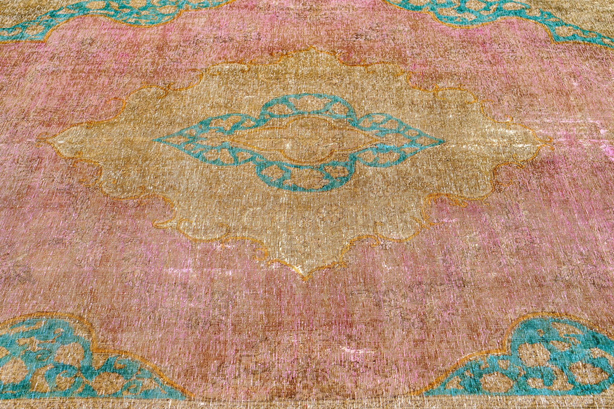 Vintage Distressed Persian Carpet Mid-20th Century In Excellent Condition For Sale In Foligno, Perugia