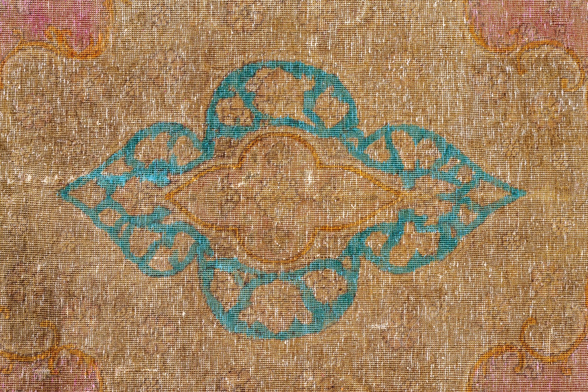 Vintage Distressed Persian Carpet Mid-20th Century For Sale 3
