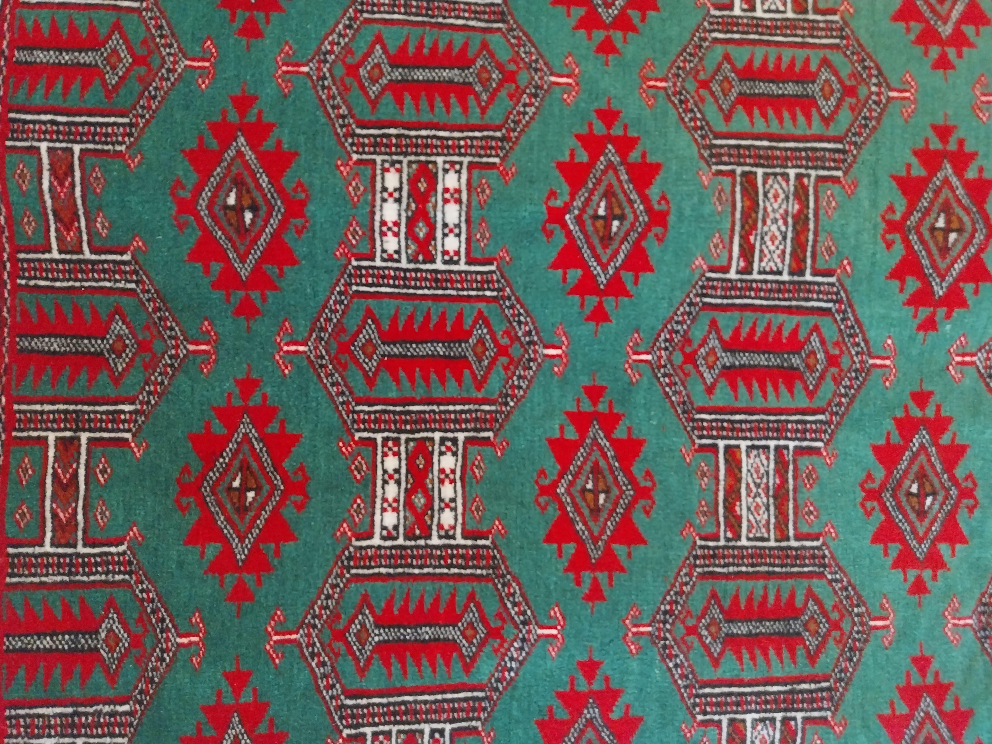 Mid-20th Century Tappeto Persiano Vintage Turkeman annodato a mano in vendita