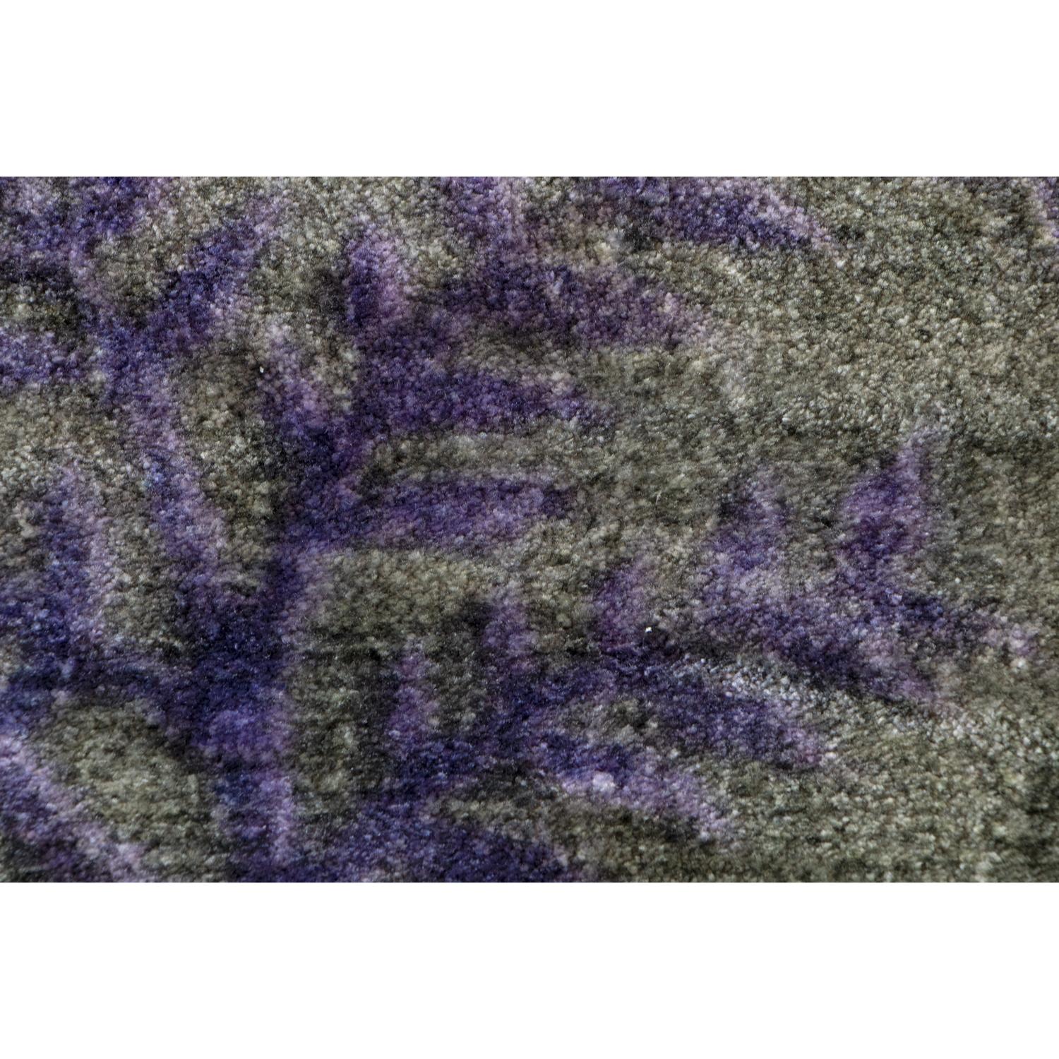 Modern Tappeto rotondo disegno floreale giapponese grigio by Deanna Comellini ø 200cm For Sale