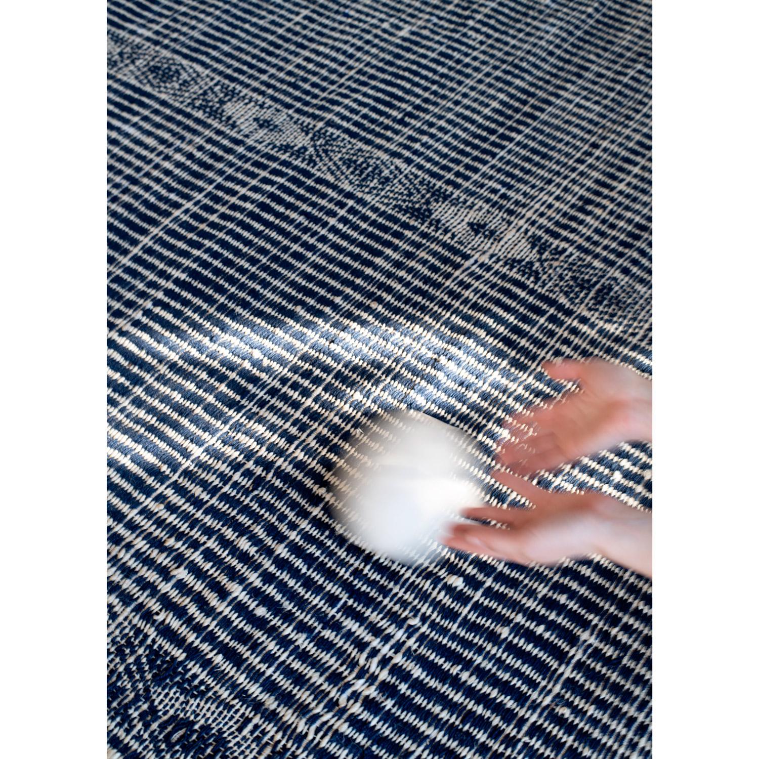 Tappeto stuoia juta blu bianco diseño de Deanna Comellini En Stock 250x350cm Indio en venta