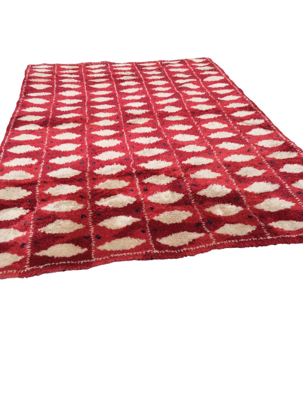 Swedish hand-knotted wool rug 1960s In Good Condition For Sale In Firenze, FI