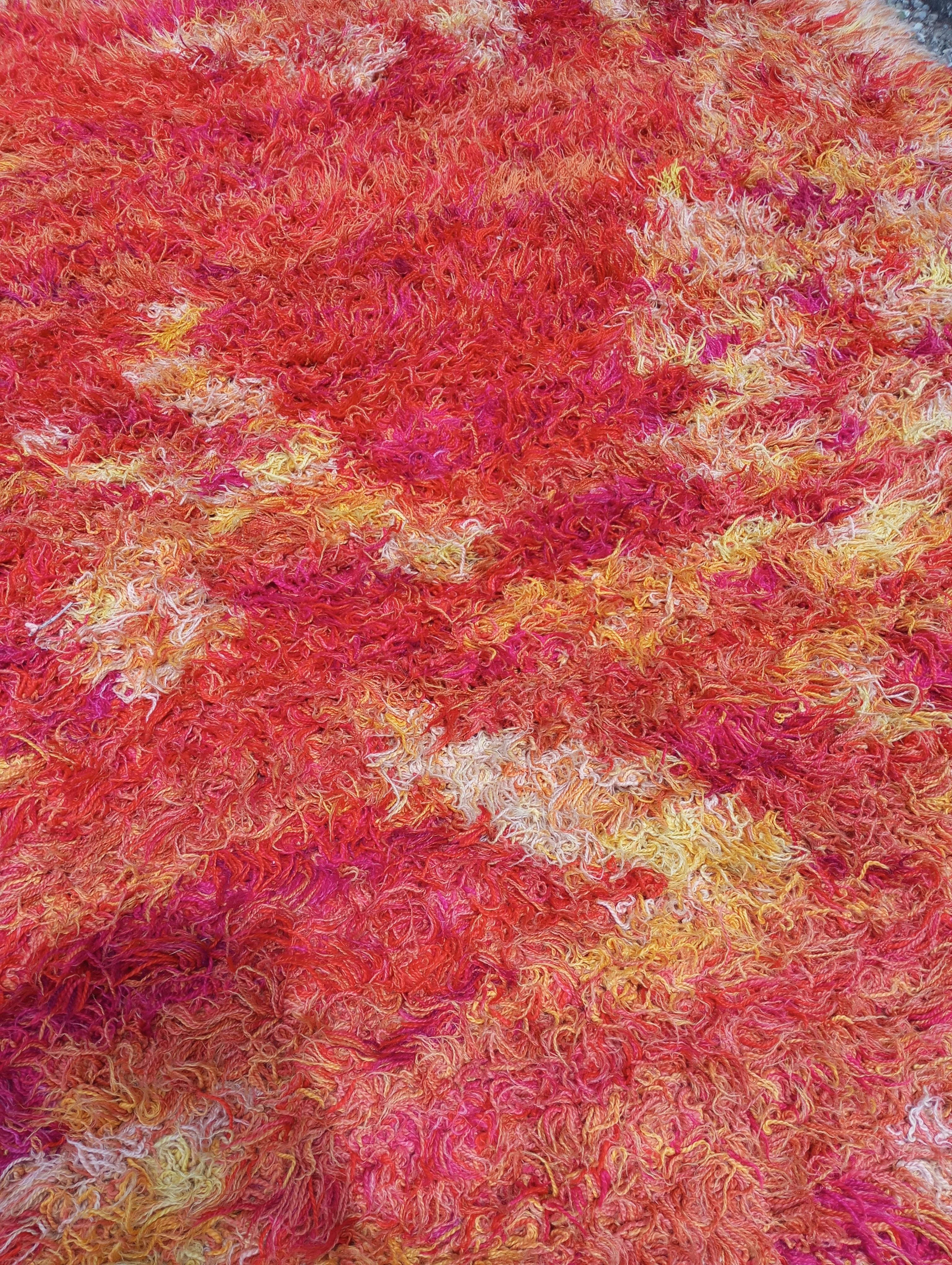 Swedish hand-knotted wool rug 1960s For Sale 1