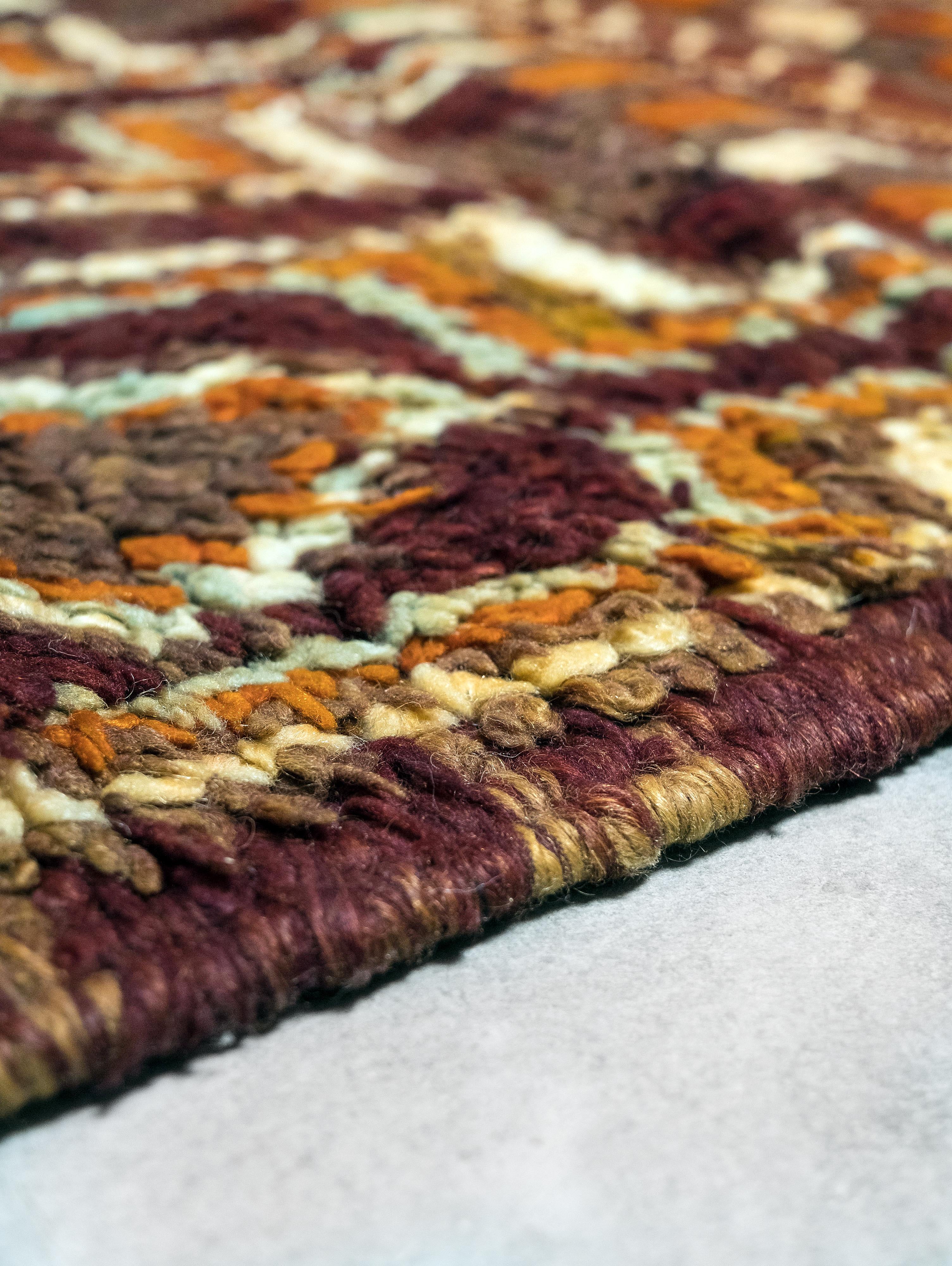 Hand-Woven TAPPETO Talsent di Qualità Berbera, colorato, fatto a mano, in lana, in stock For Sale