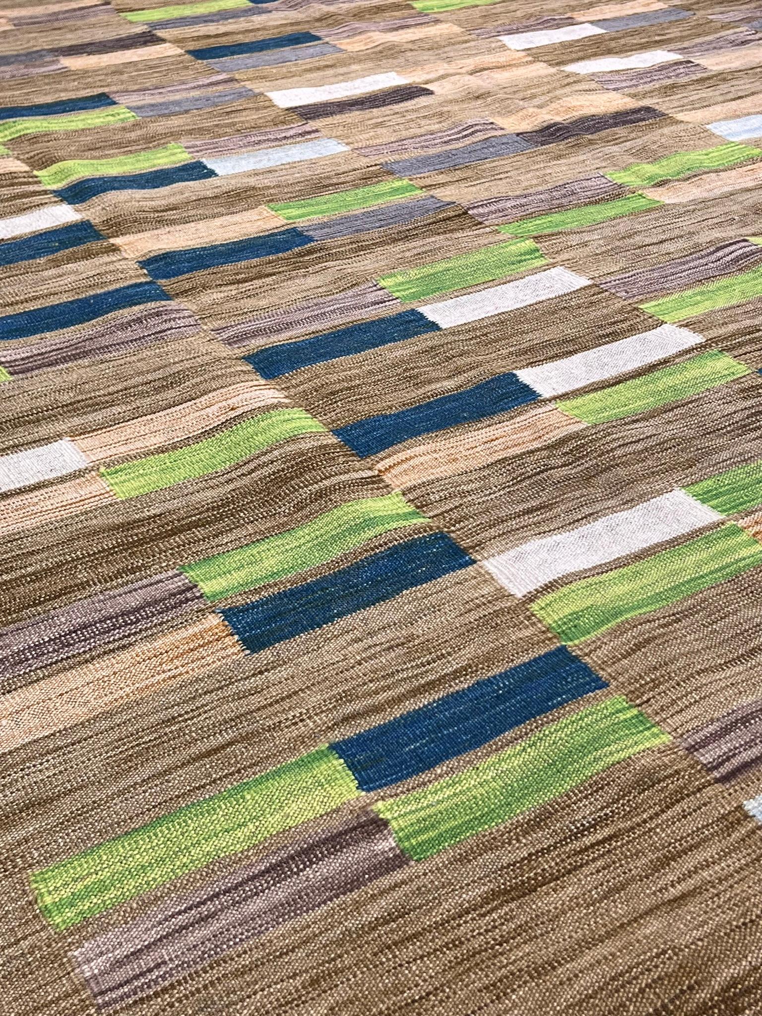 Afghan Tappeto tessuto a trama piatta in stile anni '70 colori vivaci begie blu verde in vendita