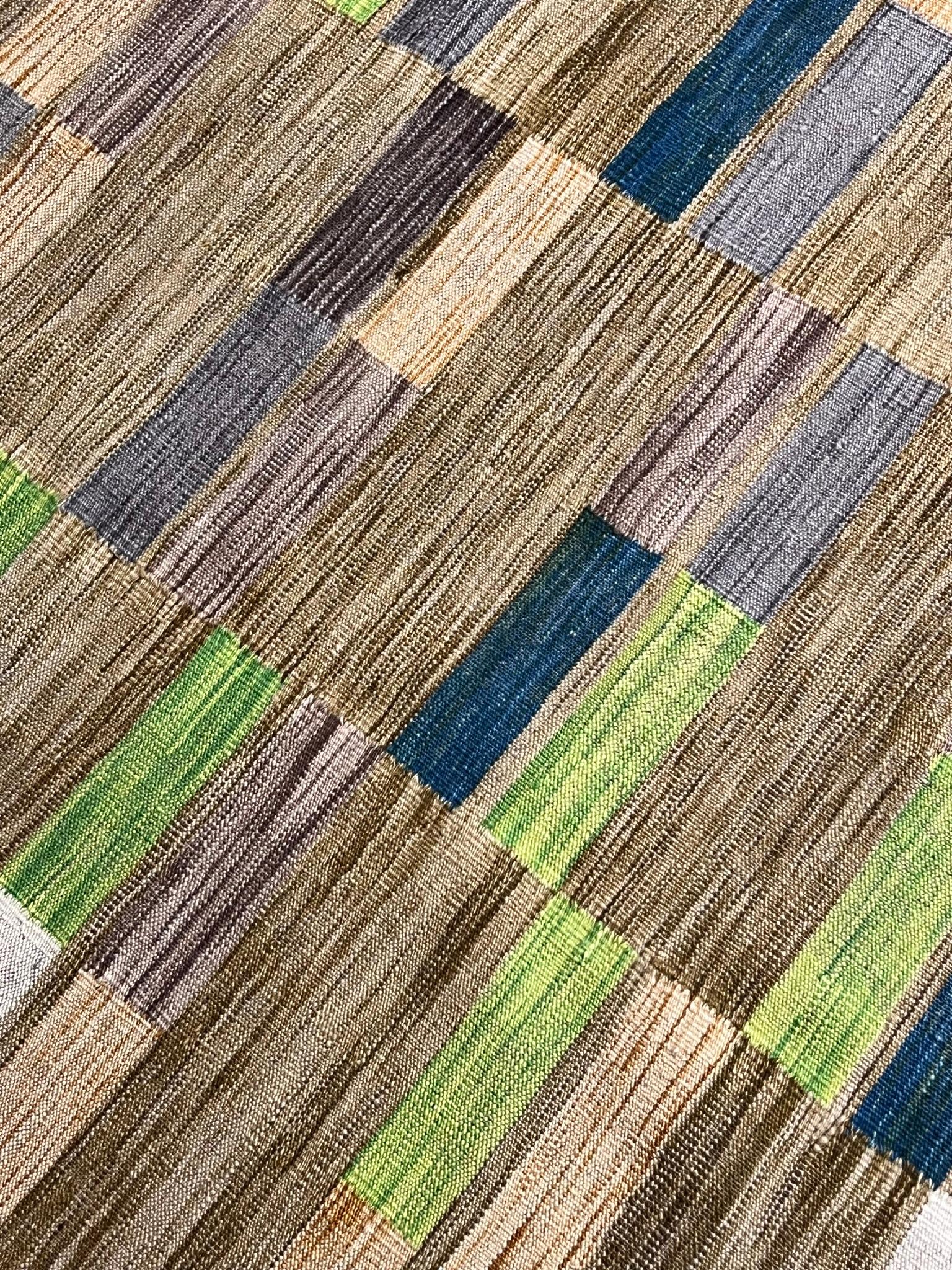 Lana Tappeto tessuto a trama piatta in stile anni '70 colori vivaci begie blu verde in vendita