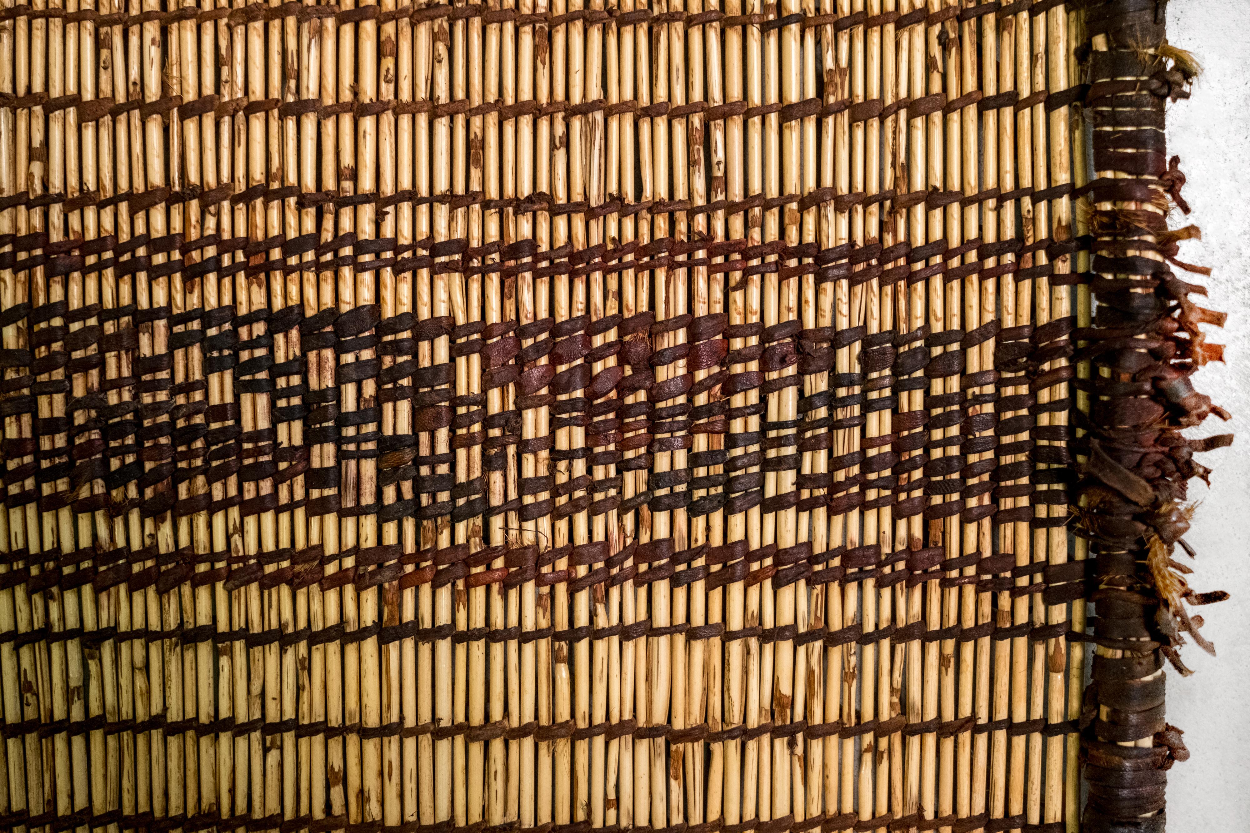 Hand-Crafted Vintage Brown Saharian Tuareg Mat Rug from Mauritania in Wood and Leather For Sale