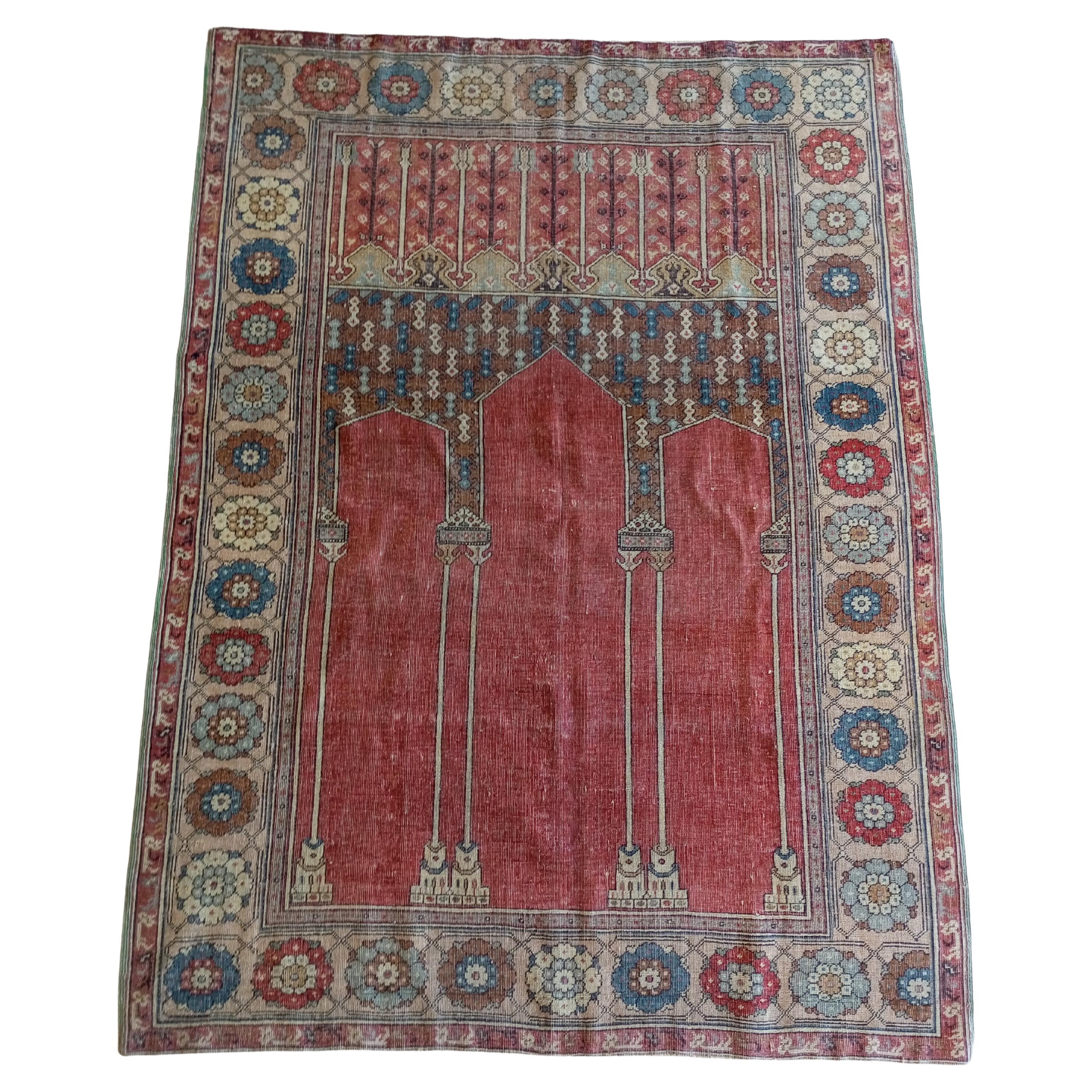 LADIK Alfombra de oración turca con tres nichos fondo rojo