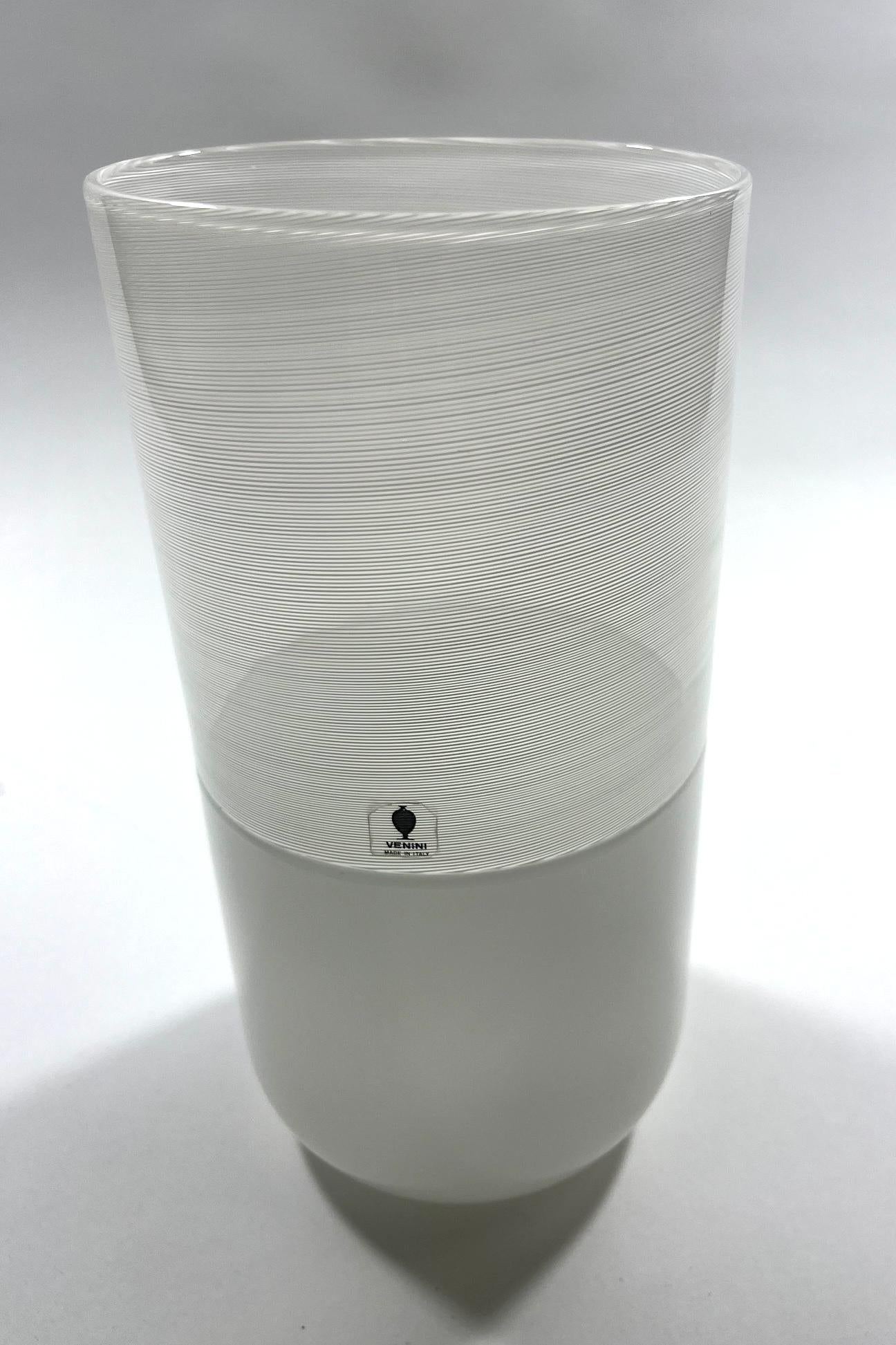 Tapio Wirkkala Filigrana Vase
Herausgegeben von Venini
Eingravierte Unterschrift und Datum