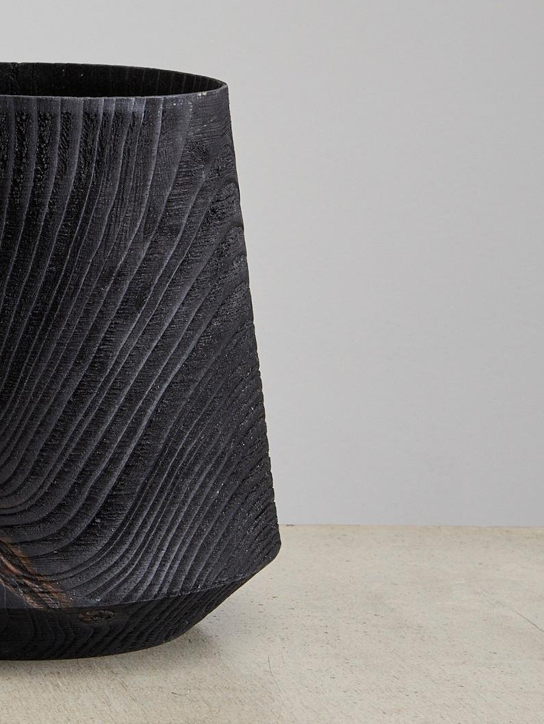 Postmoderno Unique Tara 01 Vessel - Contemporary Sculpted in Black Wood by Megarisiotis in vendita