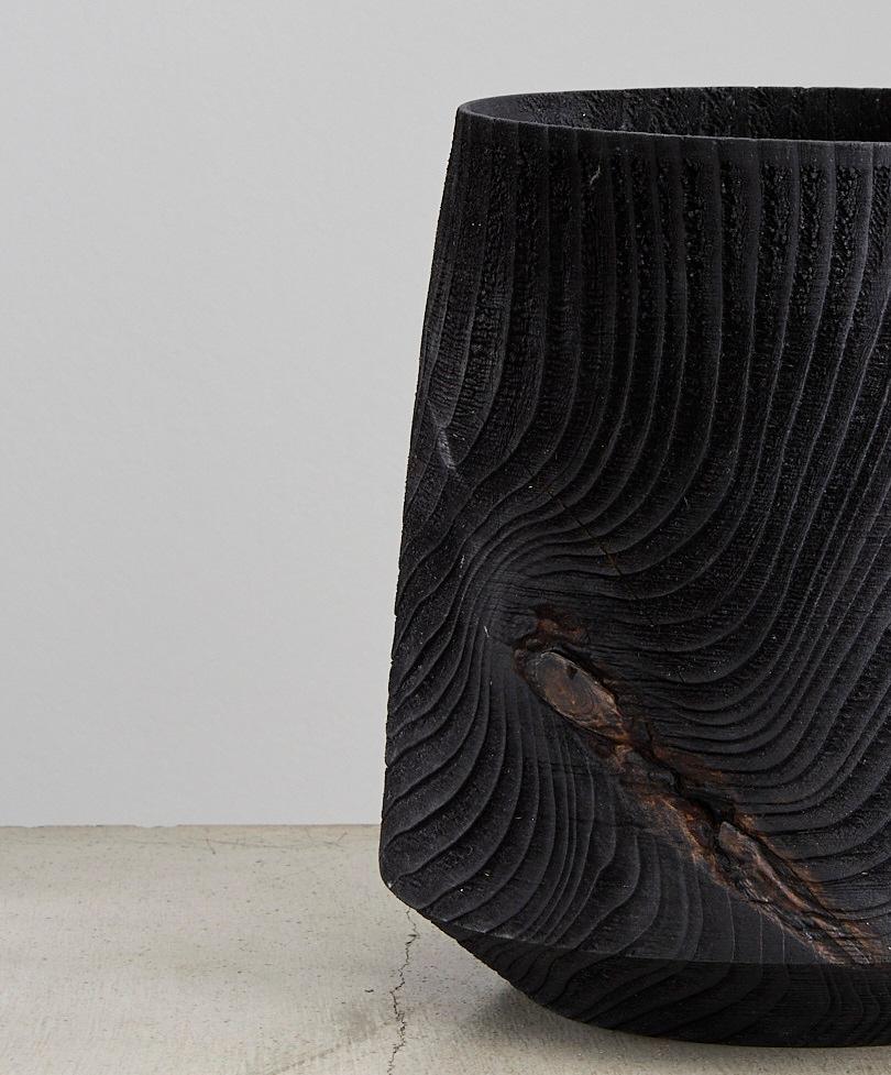 Tedesco Unique Tara 01 Vessel - Contemporary Sculpted in Black Wood by Megarisiotis in vendita