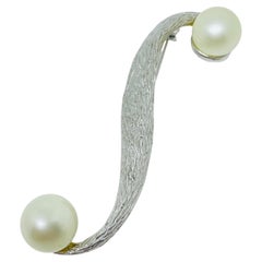 TARA signed vintage silver tone faux pearl designer brooch