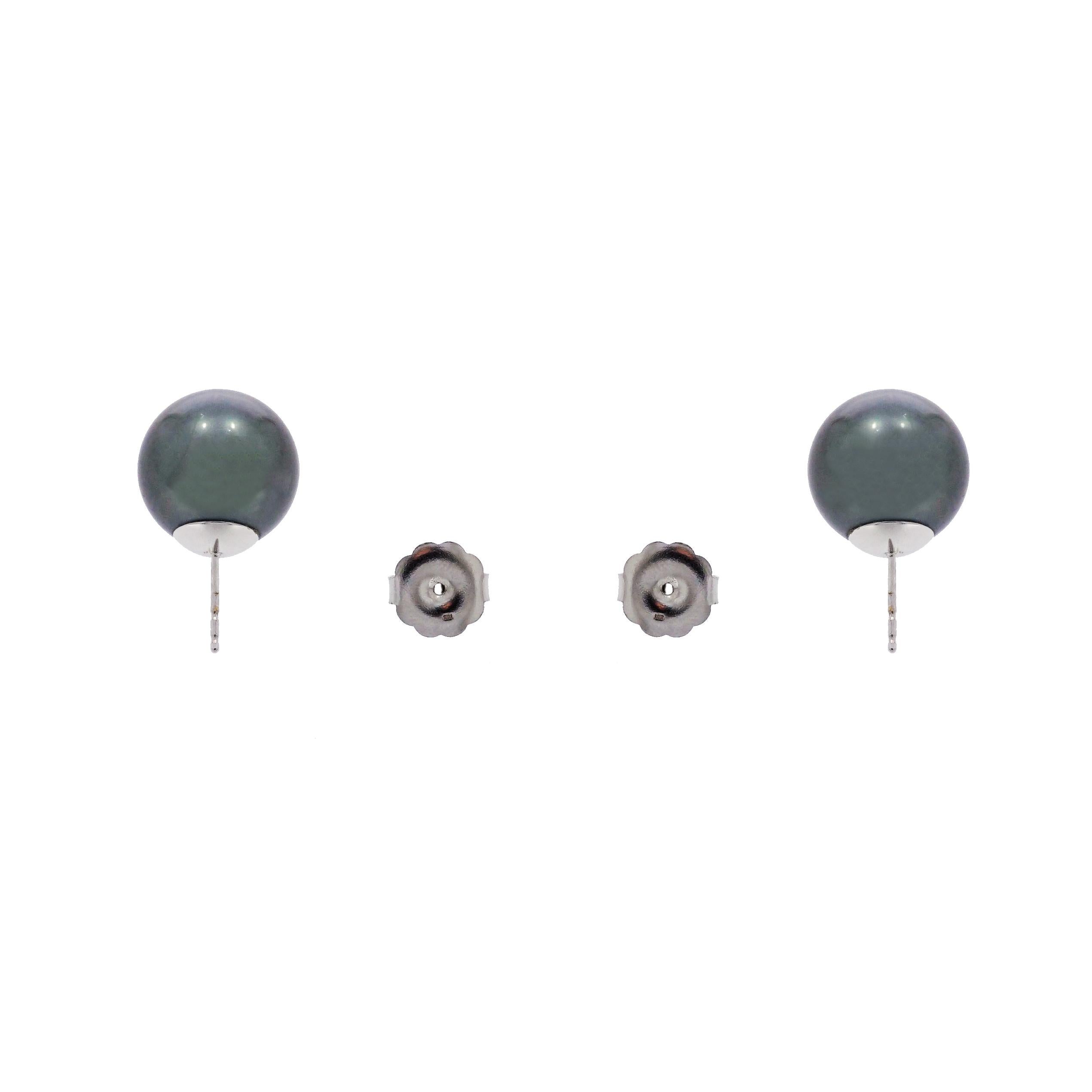 Tara Tahitian Cultured Pearl 18 Karat White Gold Stud Earrings In Excellent Condition In Greenwich, CT