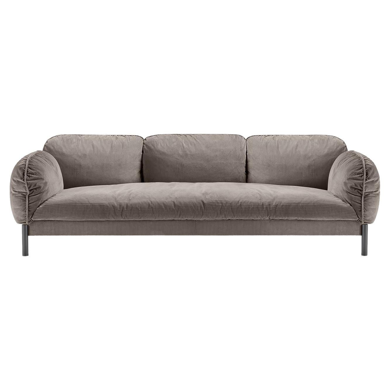 Tarantino Sofa aus taupefarbenem Samt von Lorenza Bozzoli im Angebot