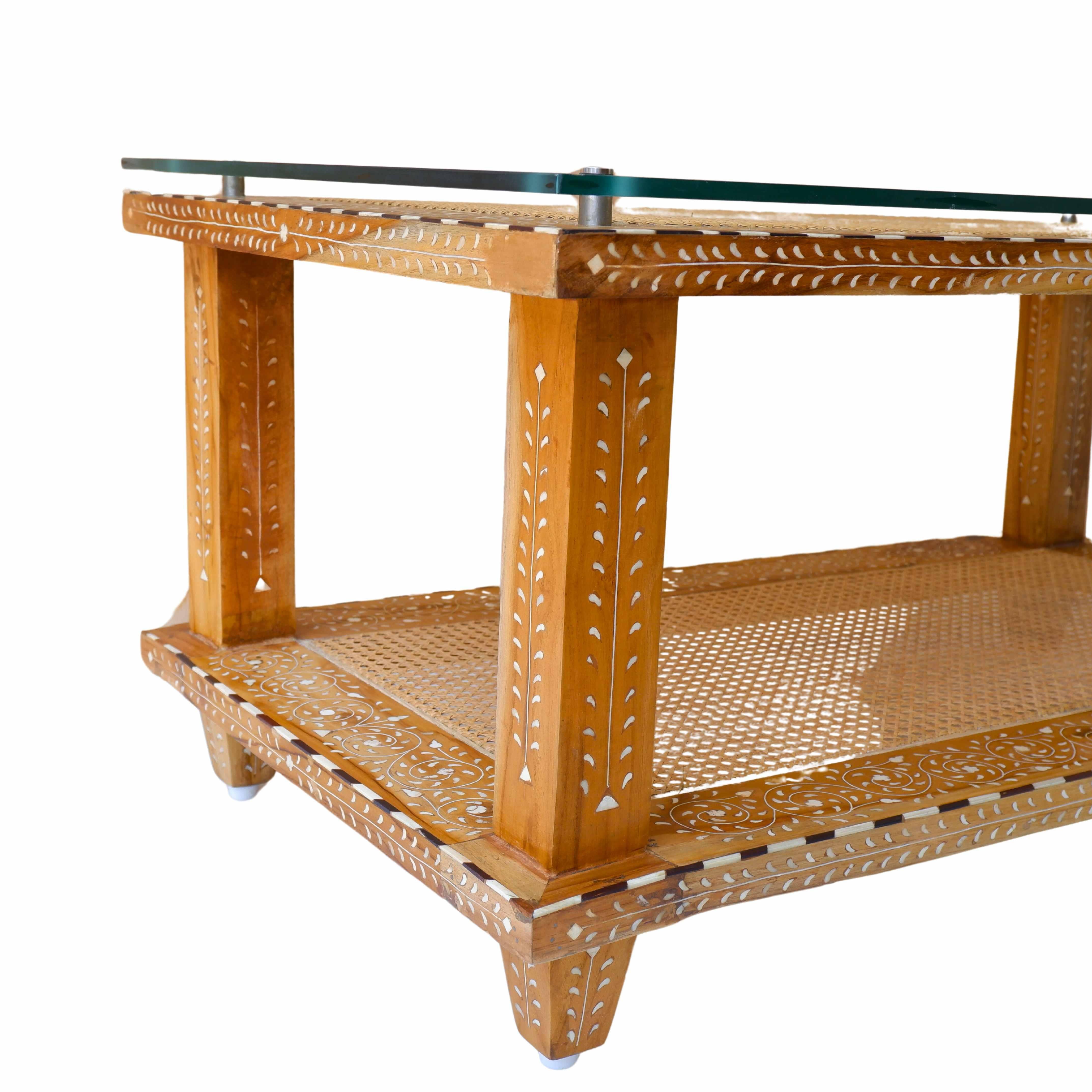 Mid-Century Modern  Table basse à incrustation d'os en bois massif de rotin Tarasha en vente