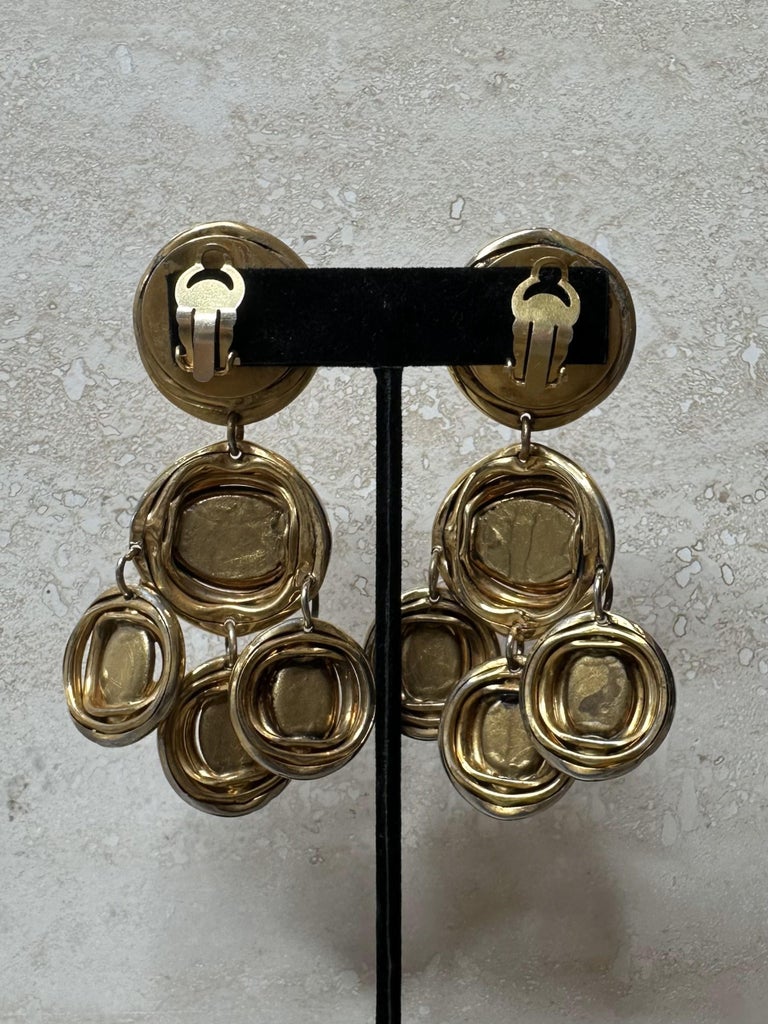 Boucles D'oreilles Pendantes Taratata - Créateur Français - Argenté Et Rouge - Occasion, Fermoir Clips