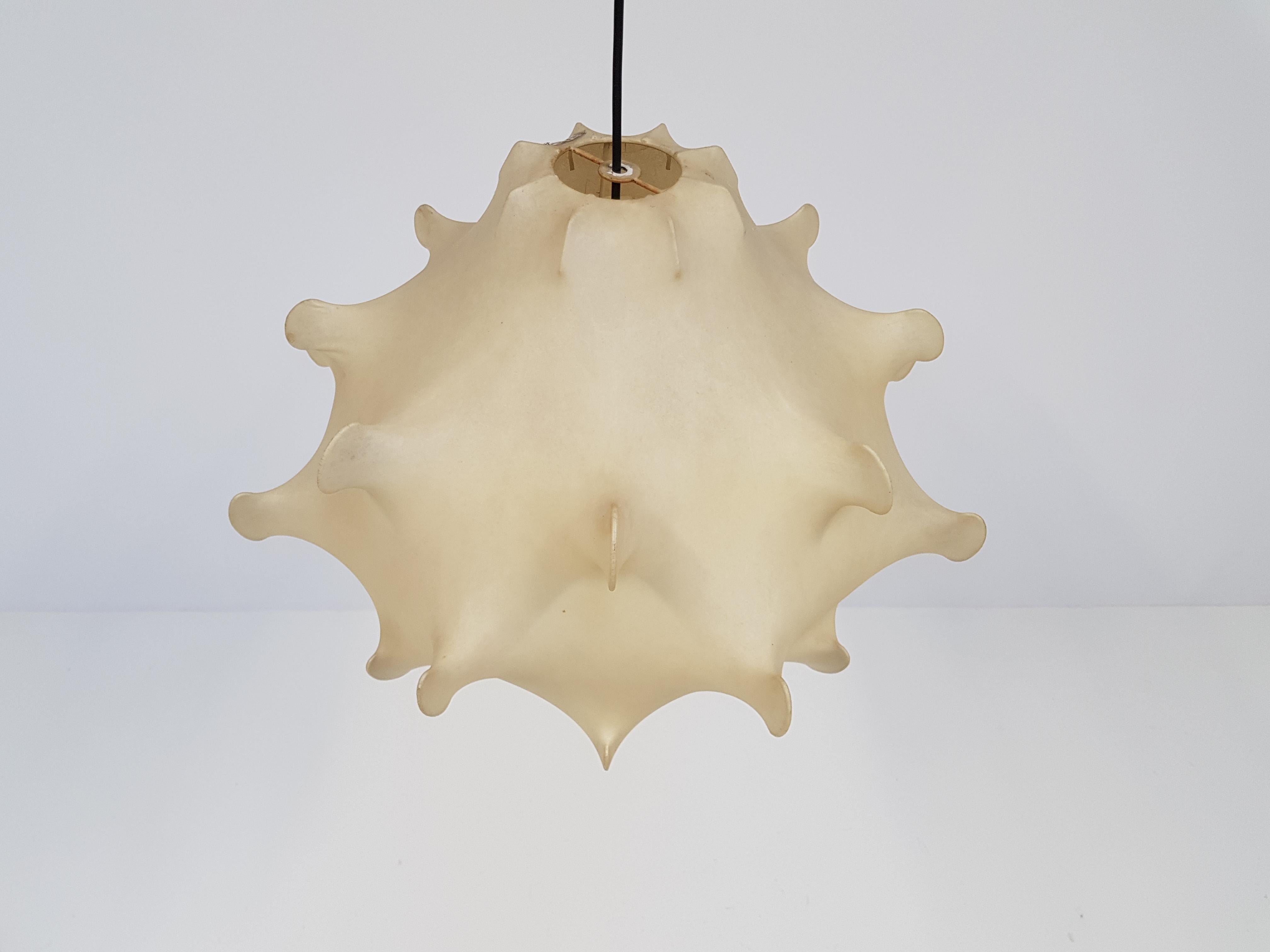 Mid-Century Modern 'Taraxacum' cocoon pendant by Achille & Pier Castiglioni for Flos, 1960s