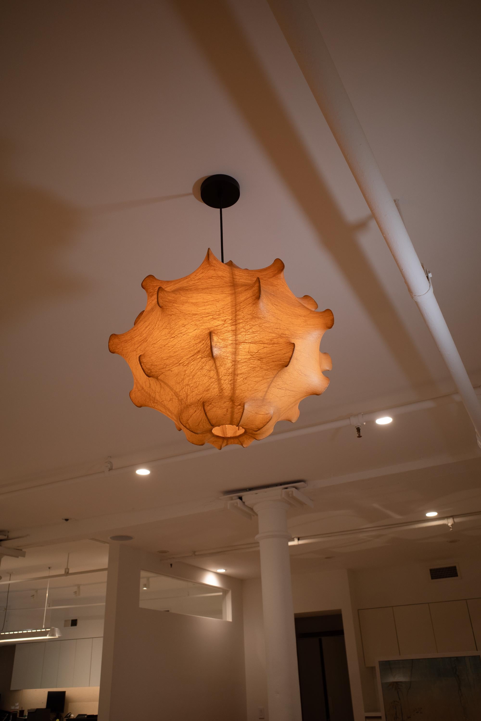 Italian ‘Taraxacum’ Cocoon Pendant by Achille & Pier Giacomo Castiglioni for FLOS For Sale