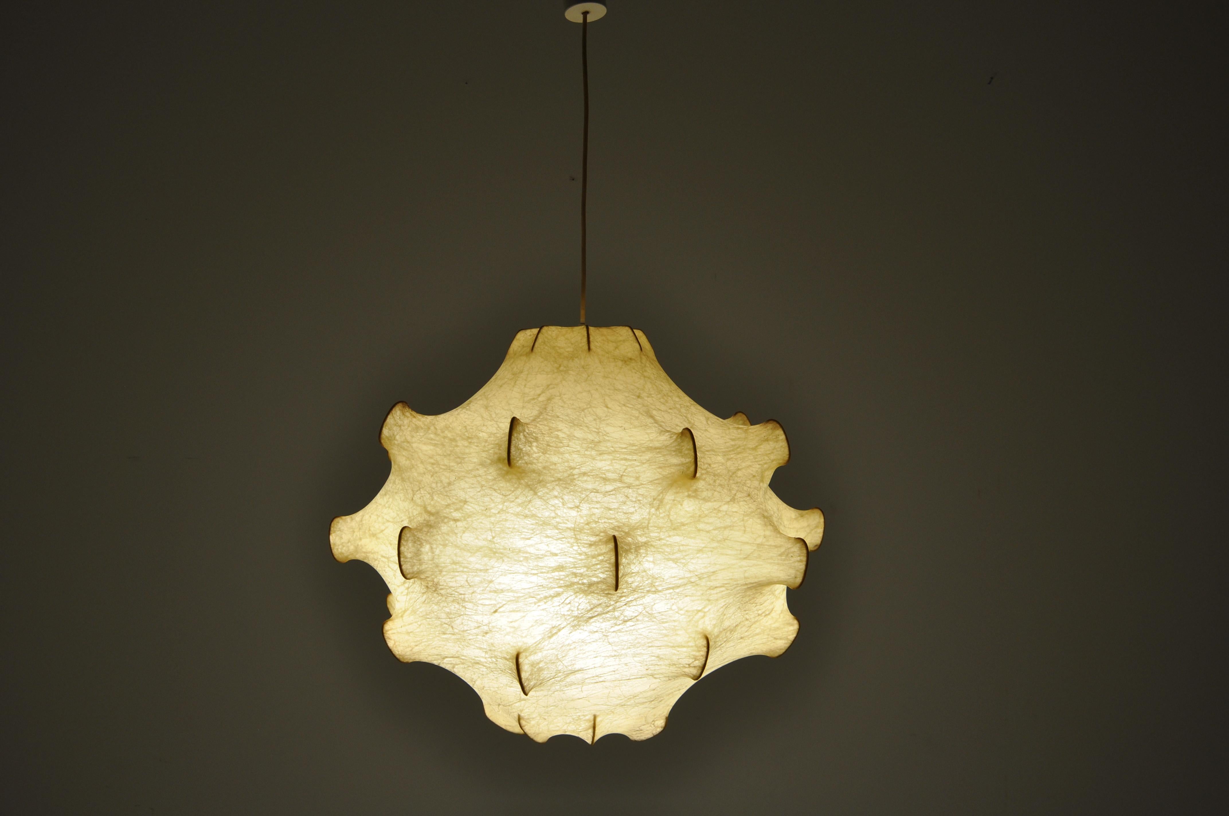  Taraxacum hanging lamp by Achille & Pier Giacomo Castiglioni for Flos, 1960s In Good Condition For Sale In Lasne, BE