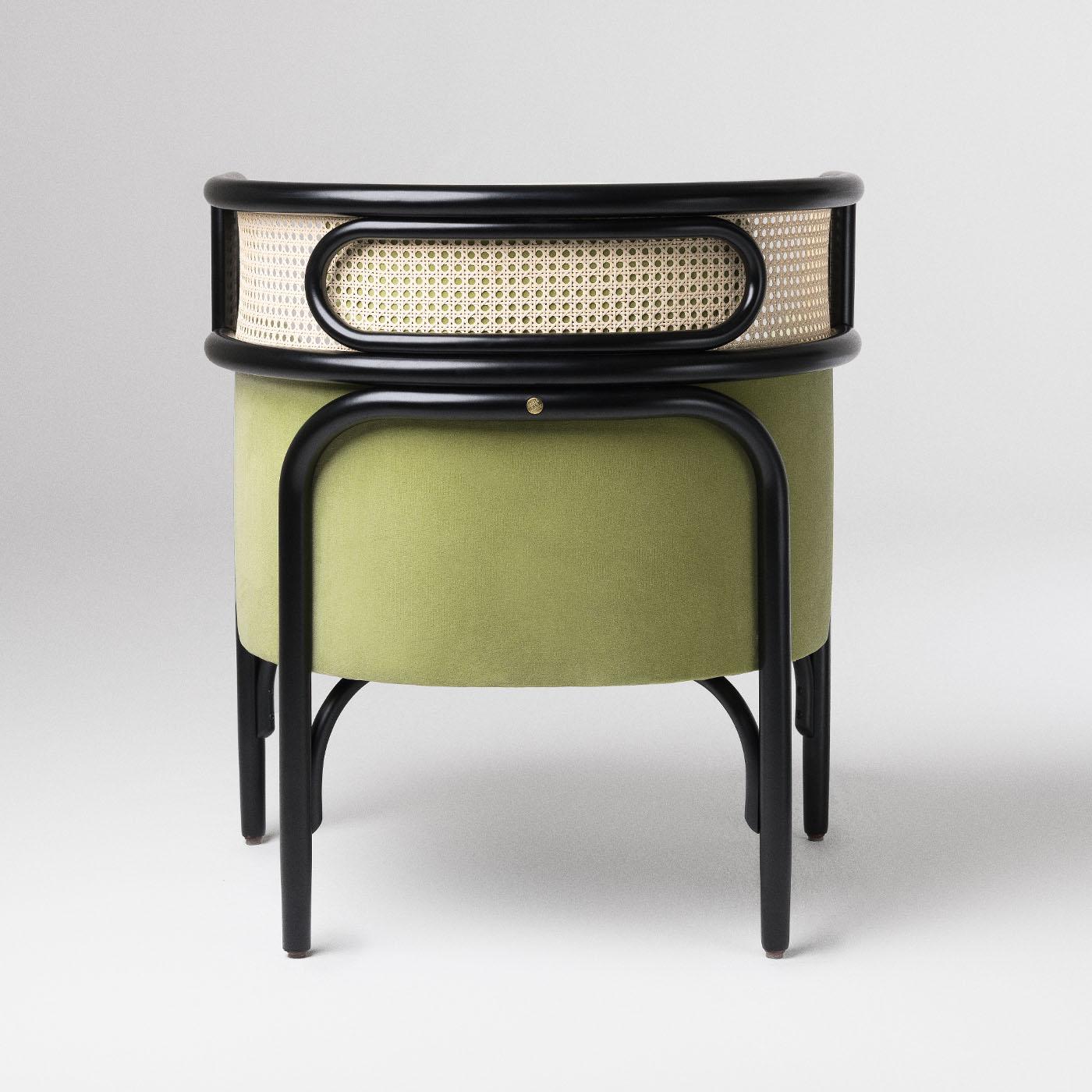 Targa Petit Grüner Samt-Sessel von GamFratesi (Holz) im Angebot