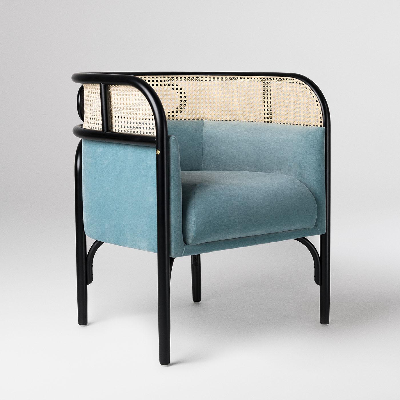 Targa Petit Hellblauer Samt-Sessel im Zustand „Neu“ im Angebot in Milan, IT