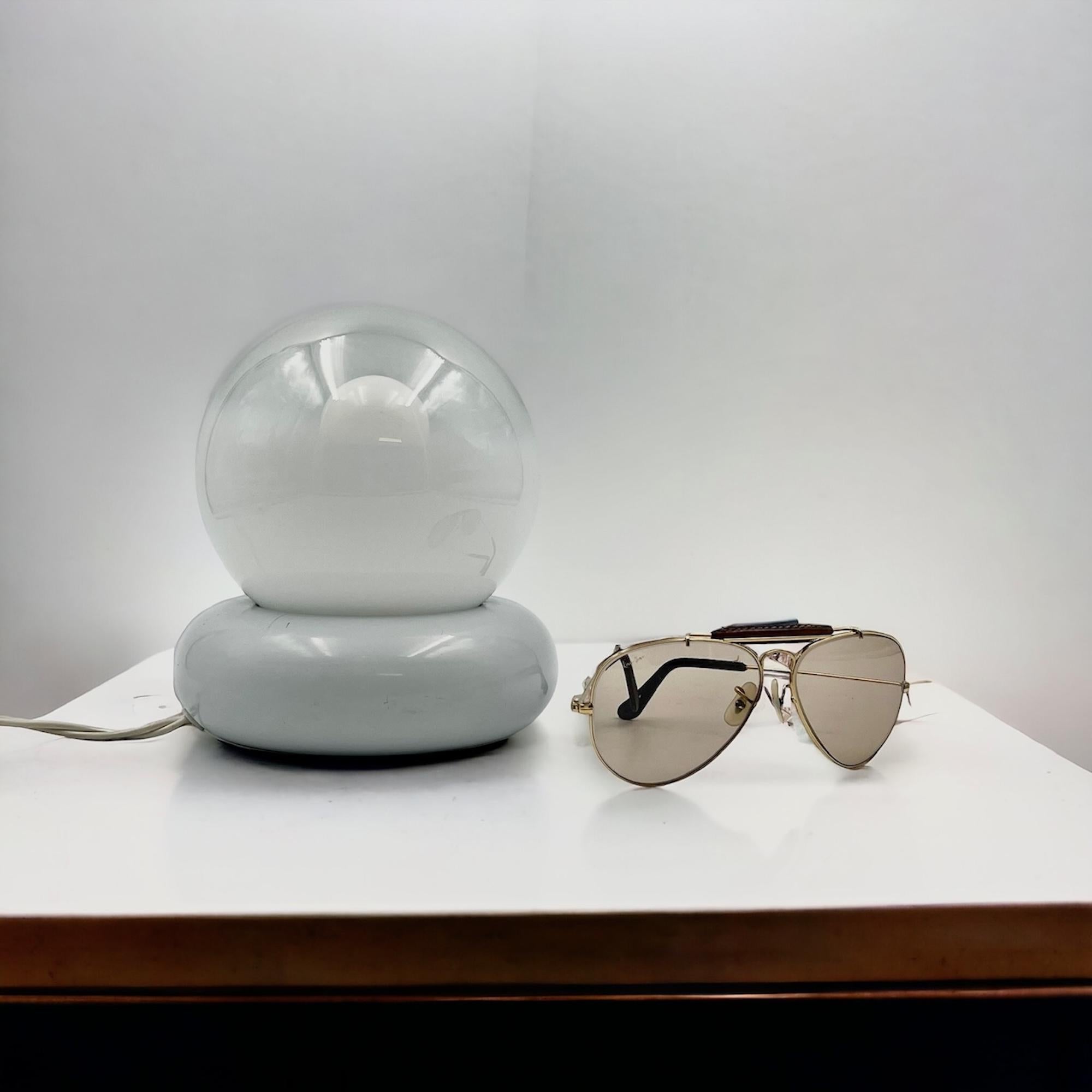 Targetti Sankey 70s Table Lamp - Minimalist White Base and Gradient Glass Sphere 5