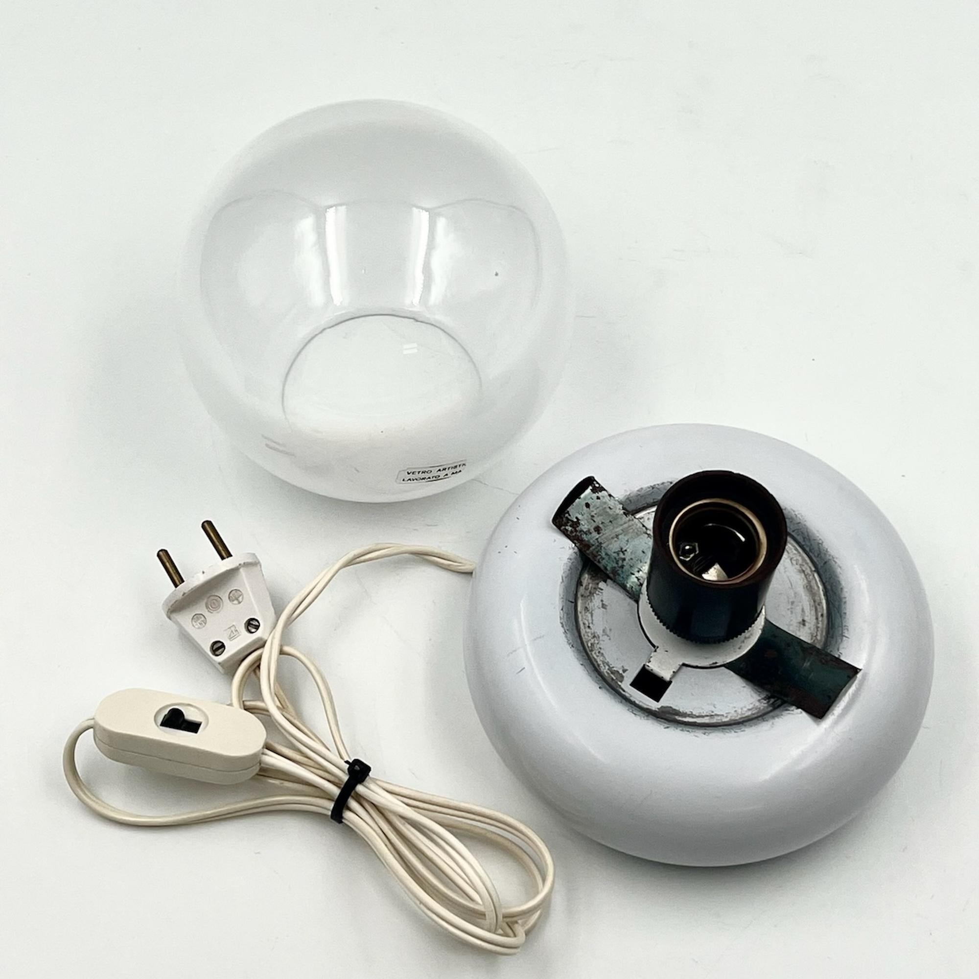 Targetti Sankey 70s Table Lamp - Minimalist White Base and Gradient Glass Sphere 2
