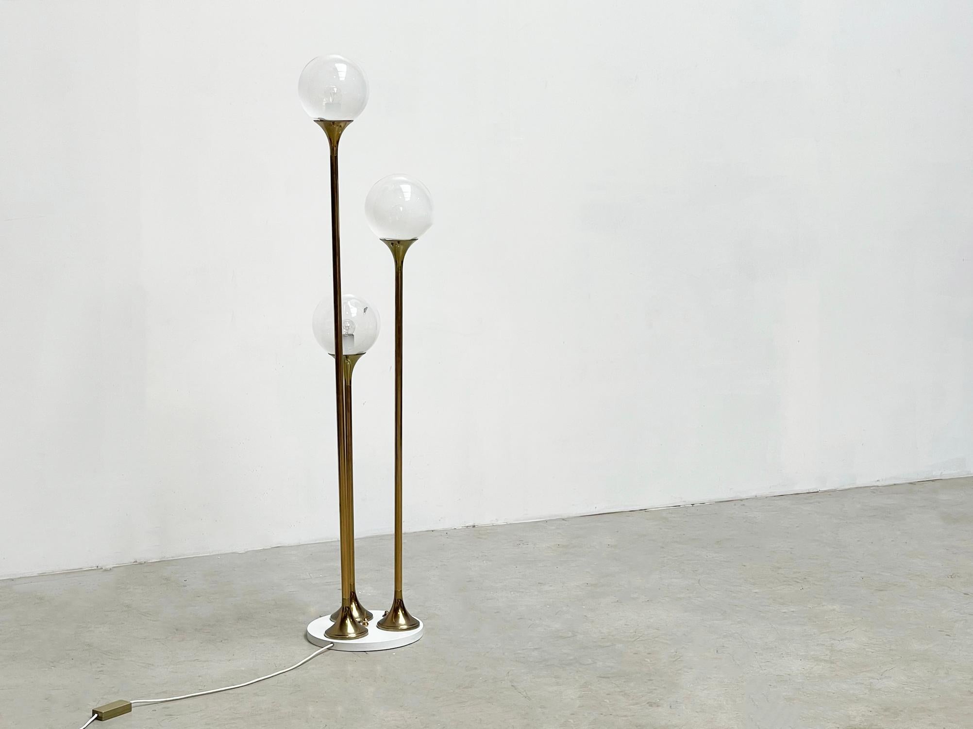 Late 20th Century Targetti Sankey brass and white  Floorlamp For Sale