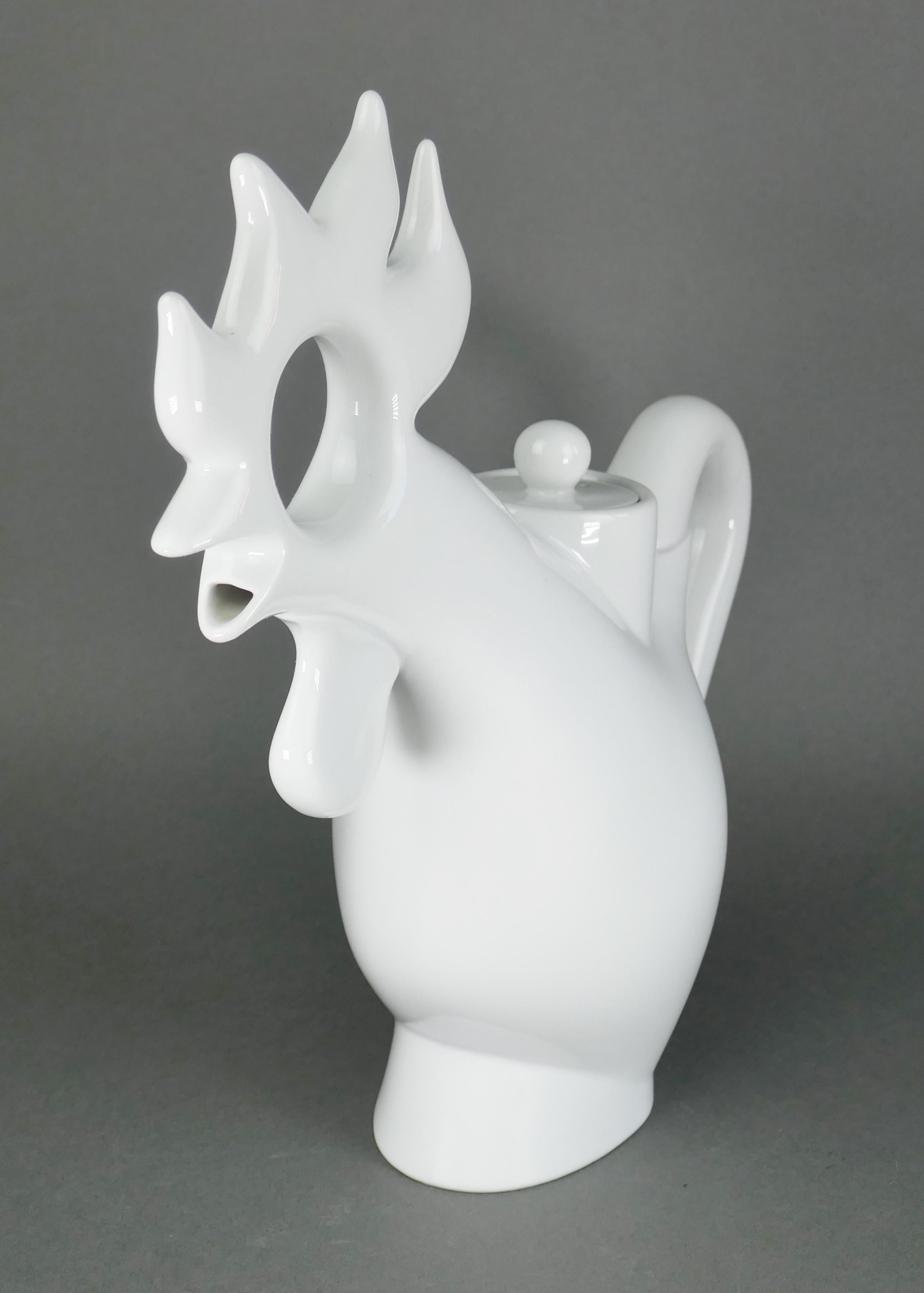 Scultura di gallo giapponese d'avanguardia in porcellana bianca di Taro Okamoto in vendita 1